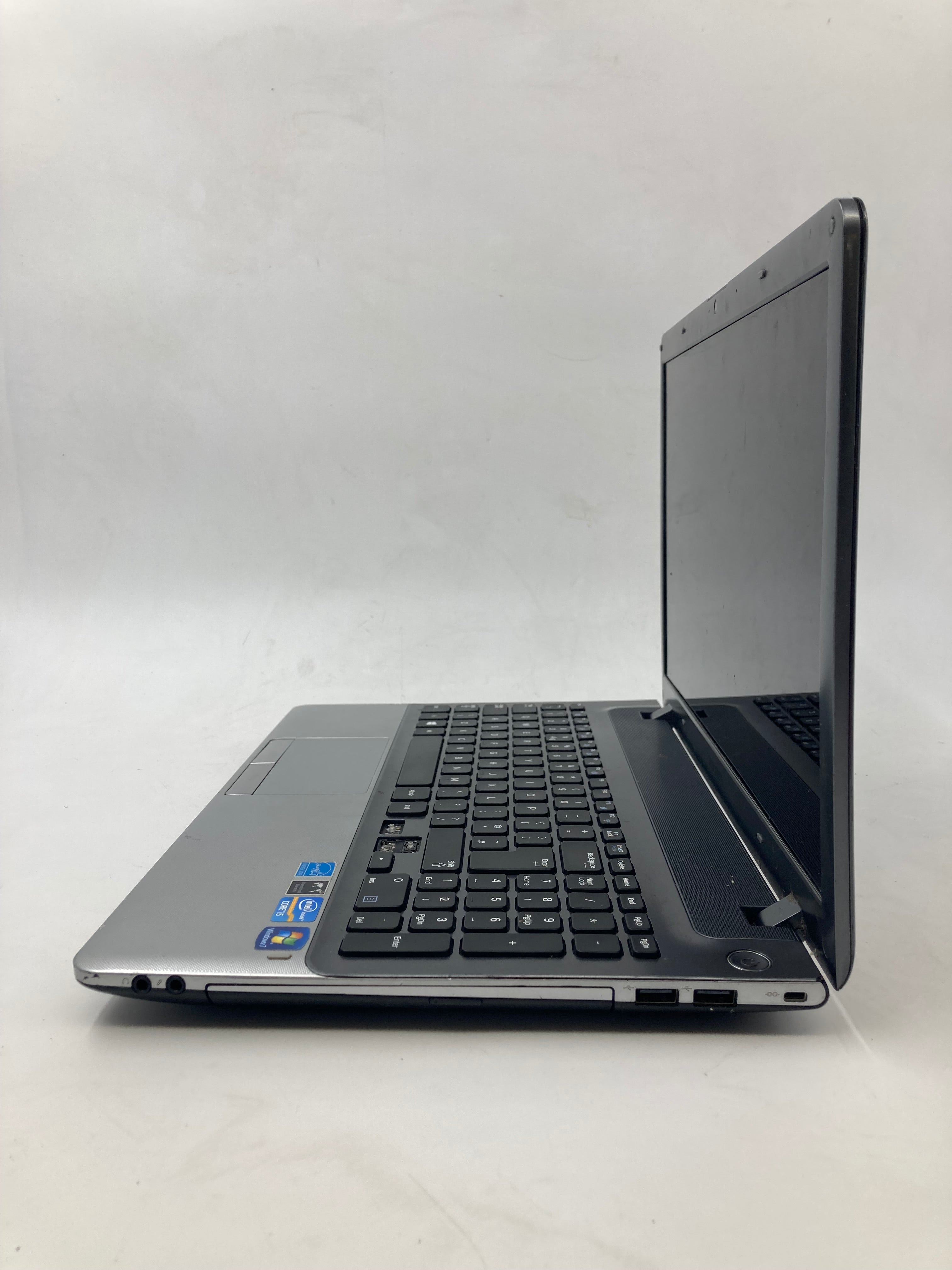 Samsung Laptop 250V 15.6" i5 3rd Gen 6GB RAM No HDD *Spares*