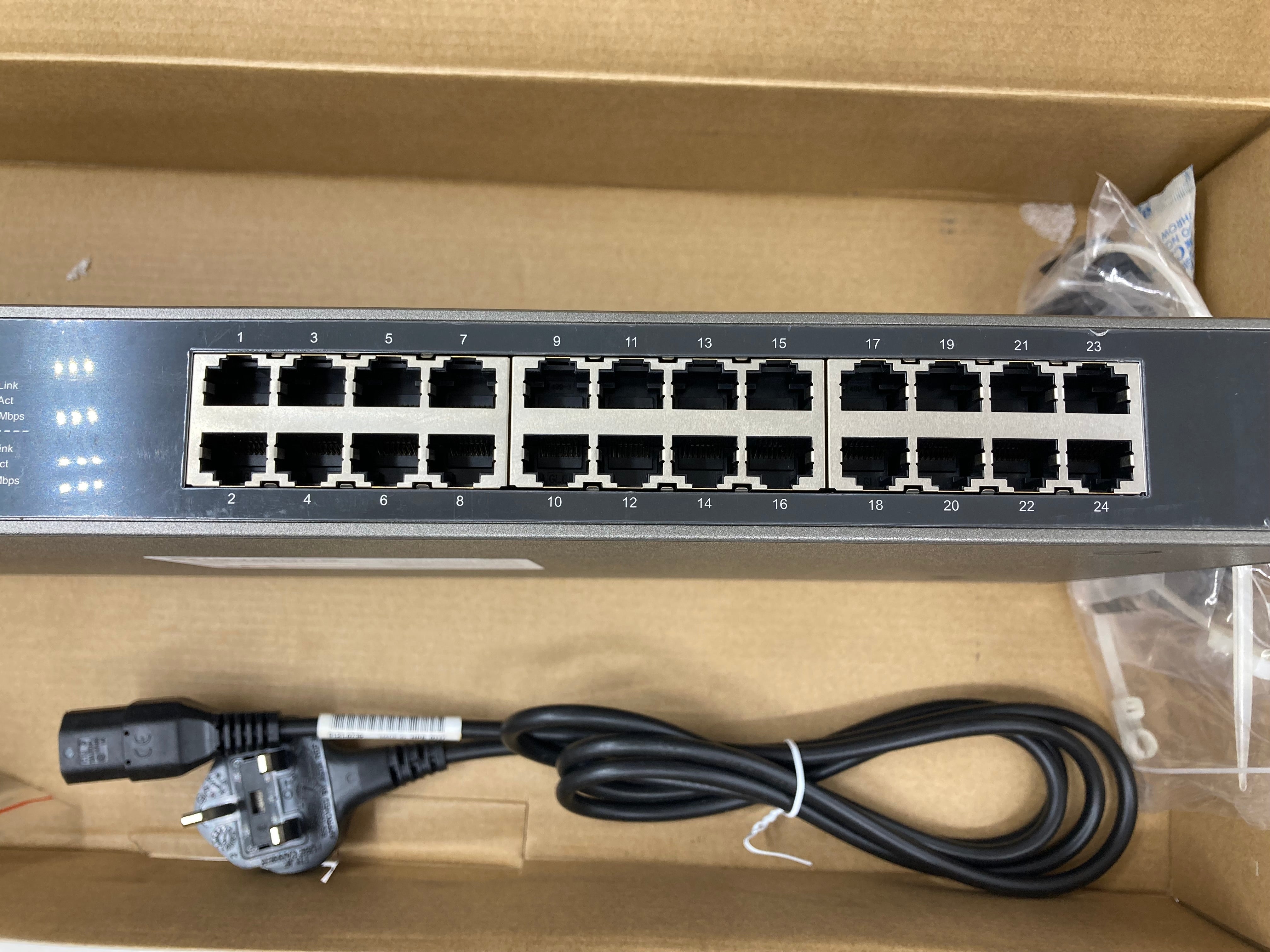 Levelone GSW-2457 24-Port Gigabit Switch