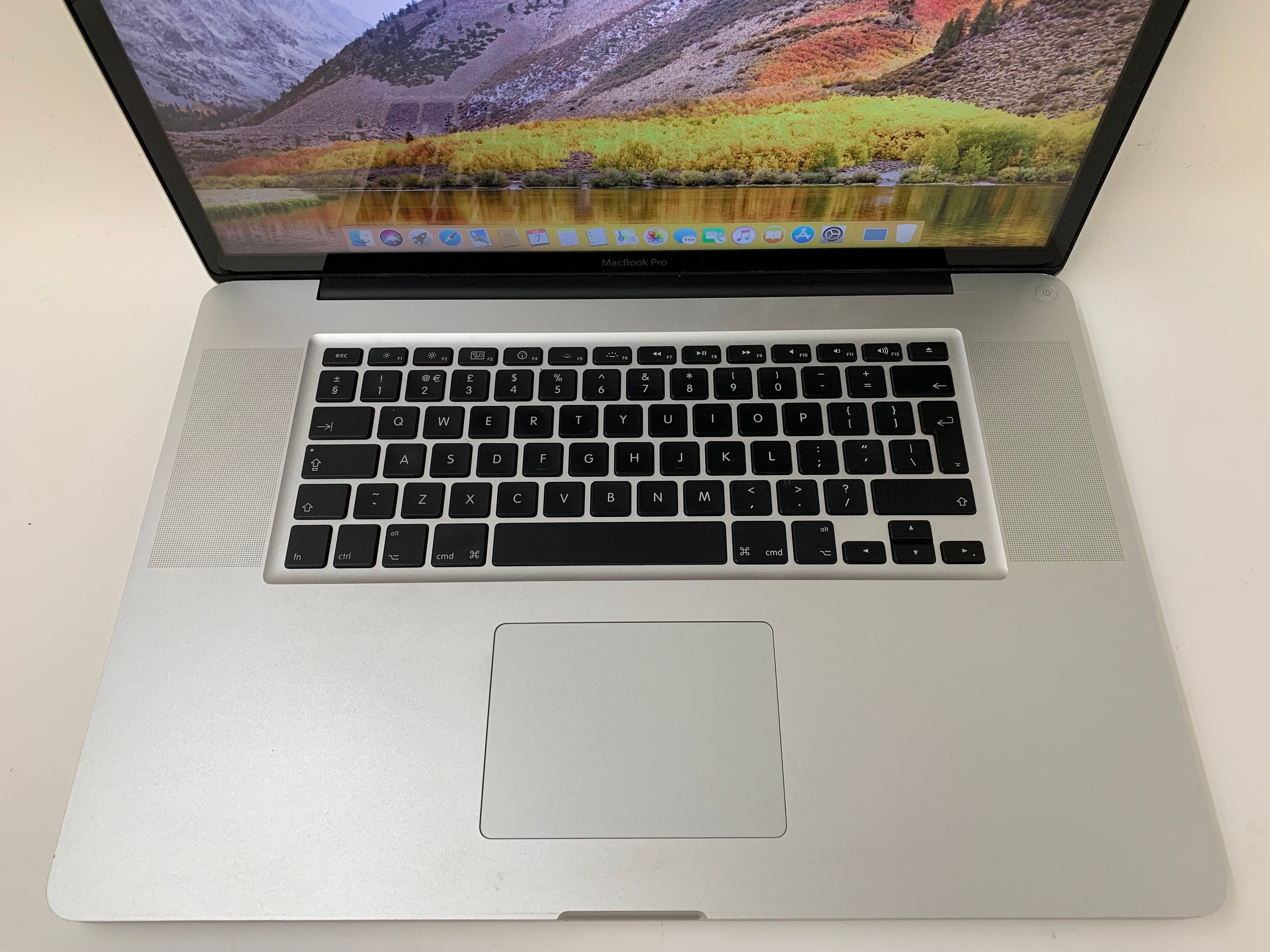 Apple MacBook Pro M2010 | 17" WUXGA | Intel Core i5 | 4GB RAM | 500 HDD | macOS