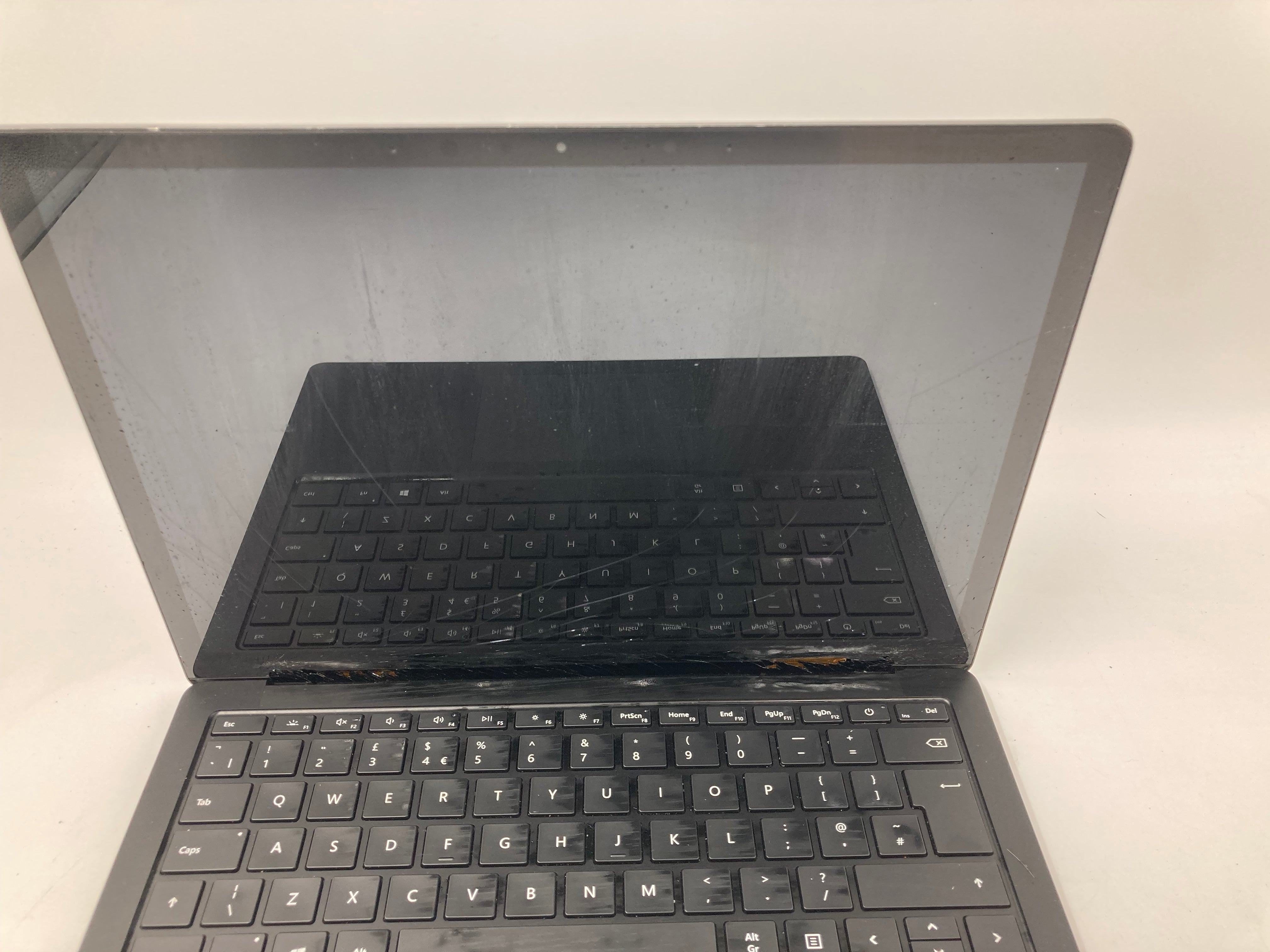 Microsoft Surface Laptop 3 13" i5 10th Gen 8GB RAM 256GB SSD W11