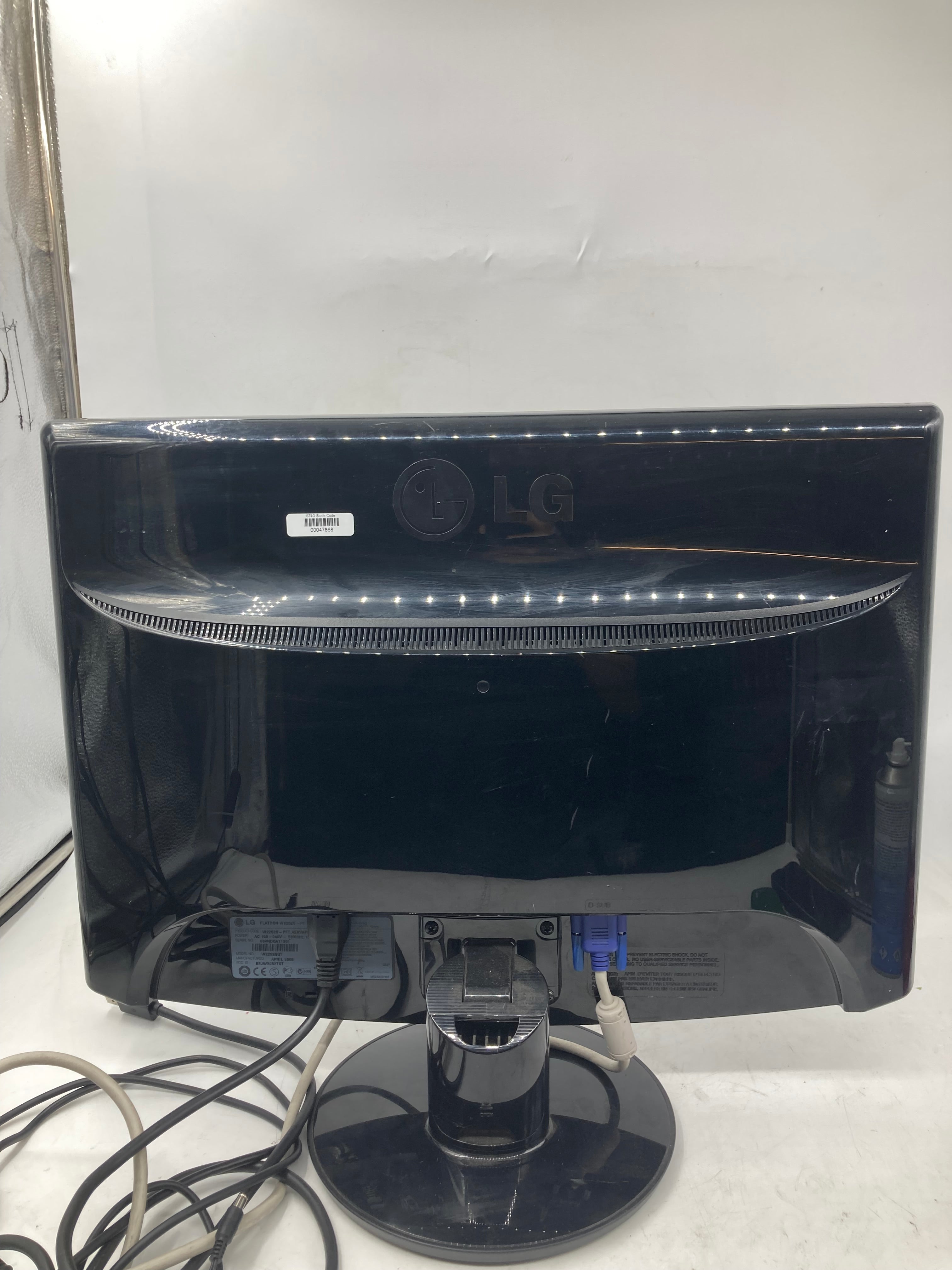 LG HP Dell Samsung 22" 24" Screen Monitor DVI HDMI VGA DIsplayPort Lot of 4