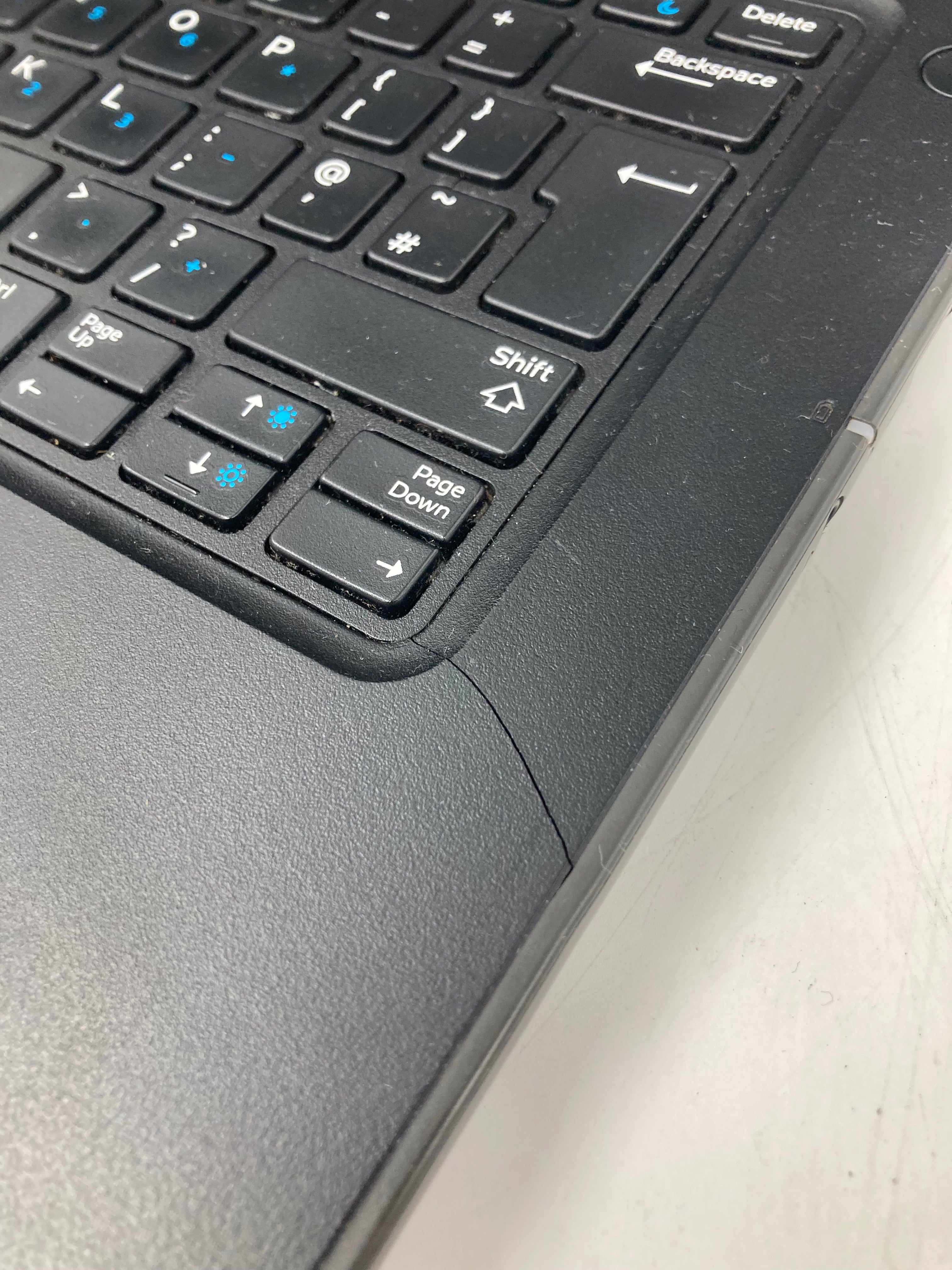 Dell Laptop Latitude 3380 13" Intel Celeron 3865U 4GB RAM No HDD No OS *Spares*