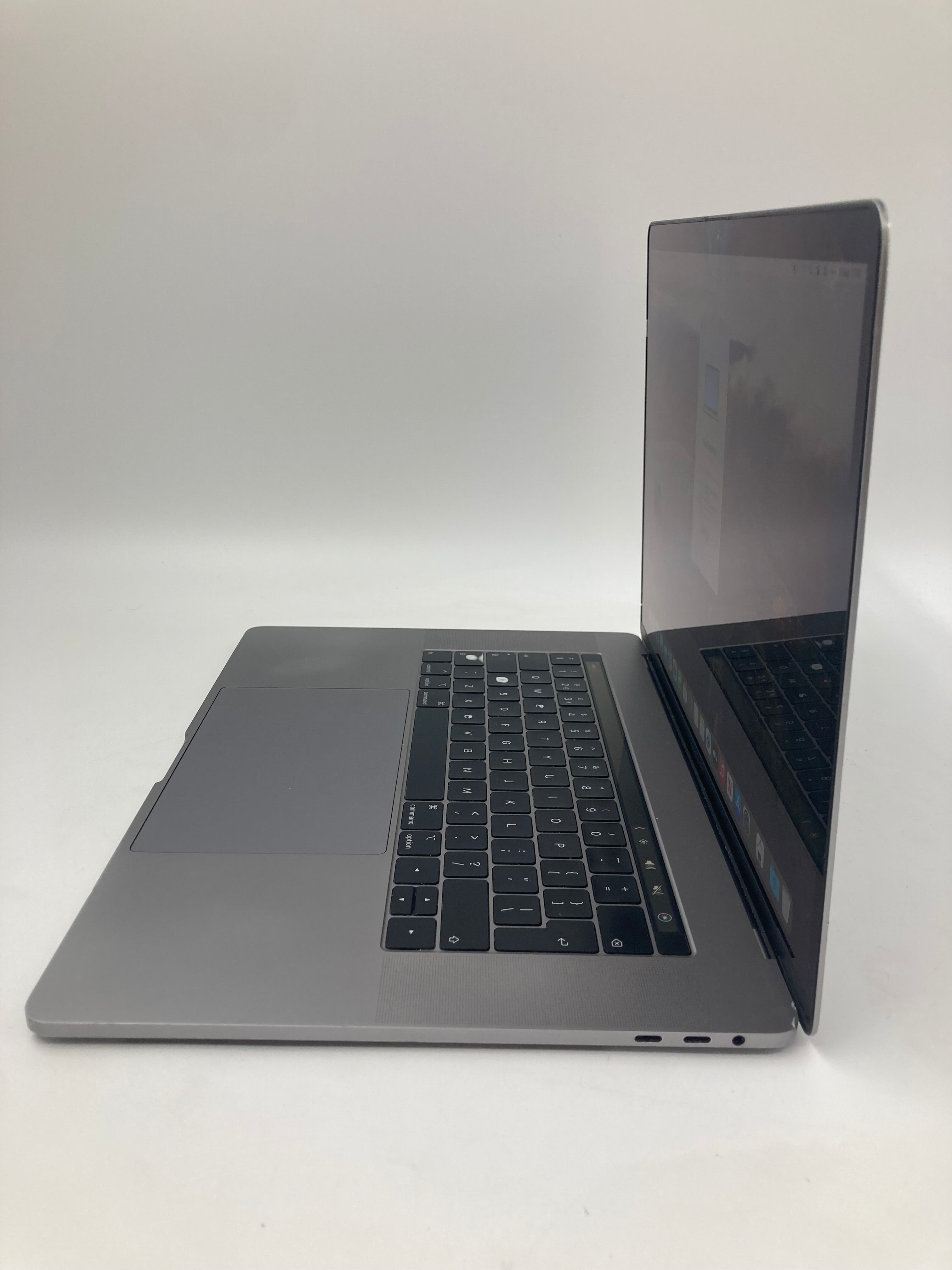 Apple MacBook Pro 2019 15" Screen A1990 i7 8th Gen 16GB RAM 256GB SSD OS Sonoma