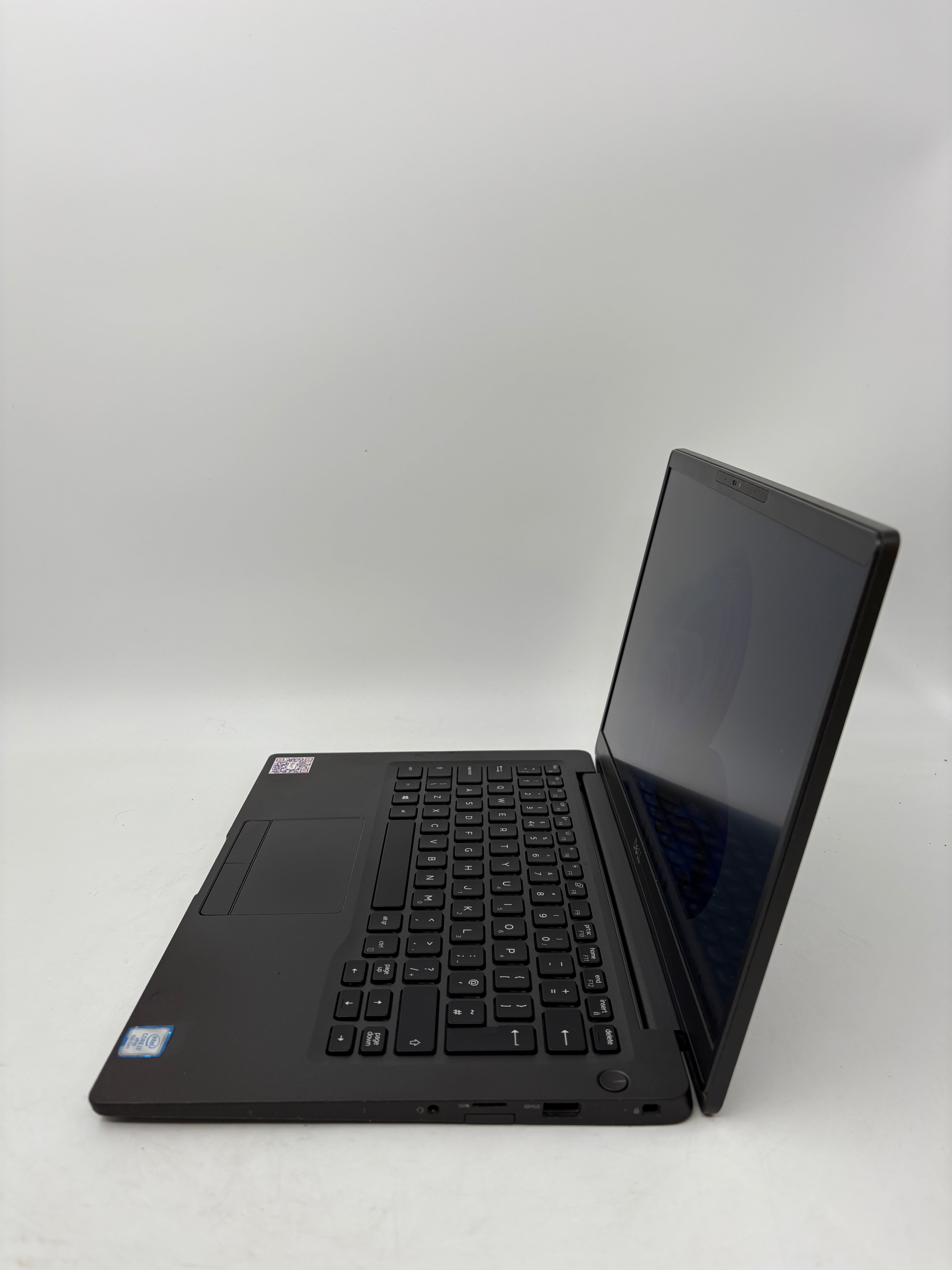 Dell Laptop Latitude 7400 14" Screen i7 8th Gen 8GB RAM 256GB SSD W11