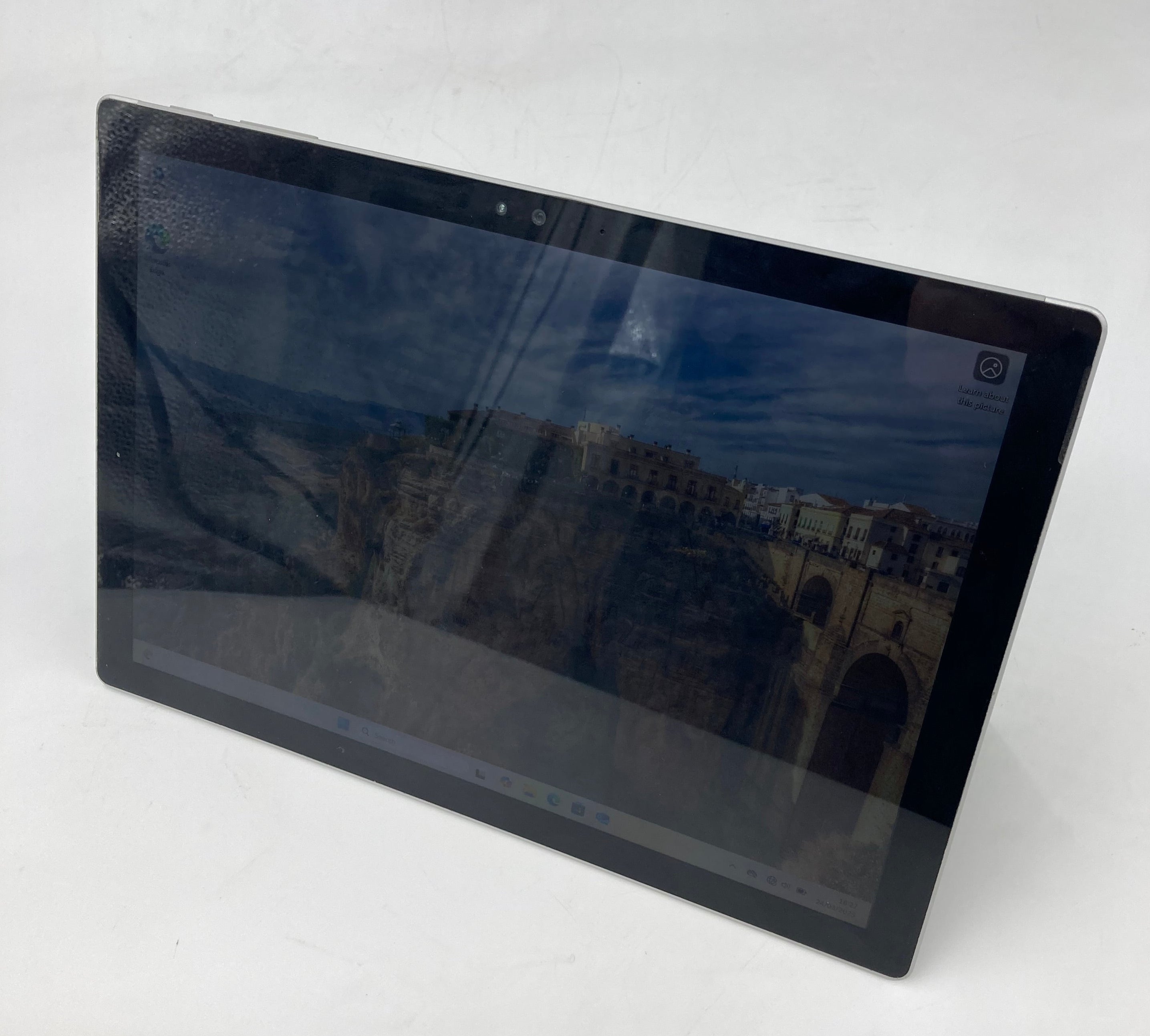 Microsoft Surface Pro 4 i5 6th Gen 4GB RAM 120GB SSD W11