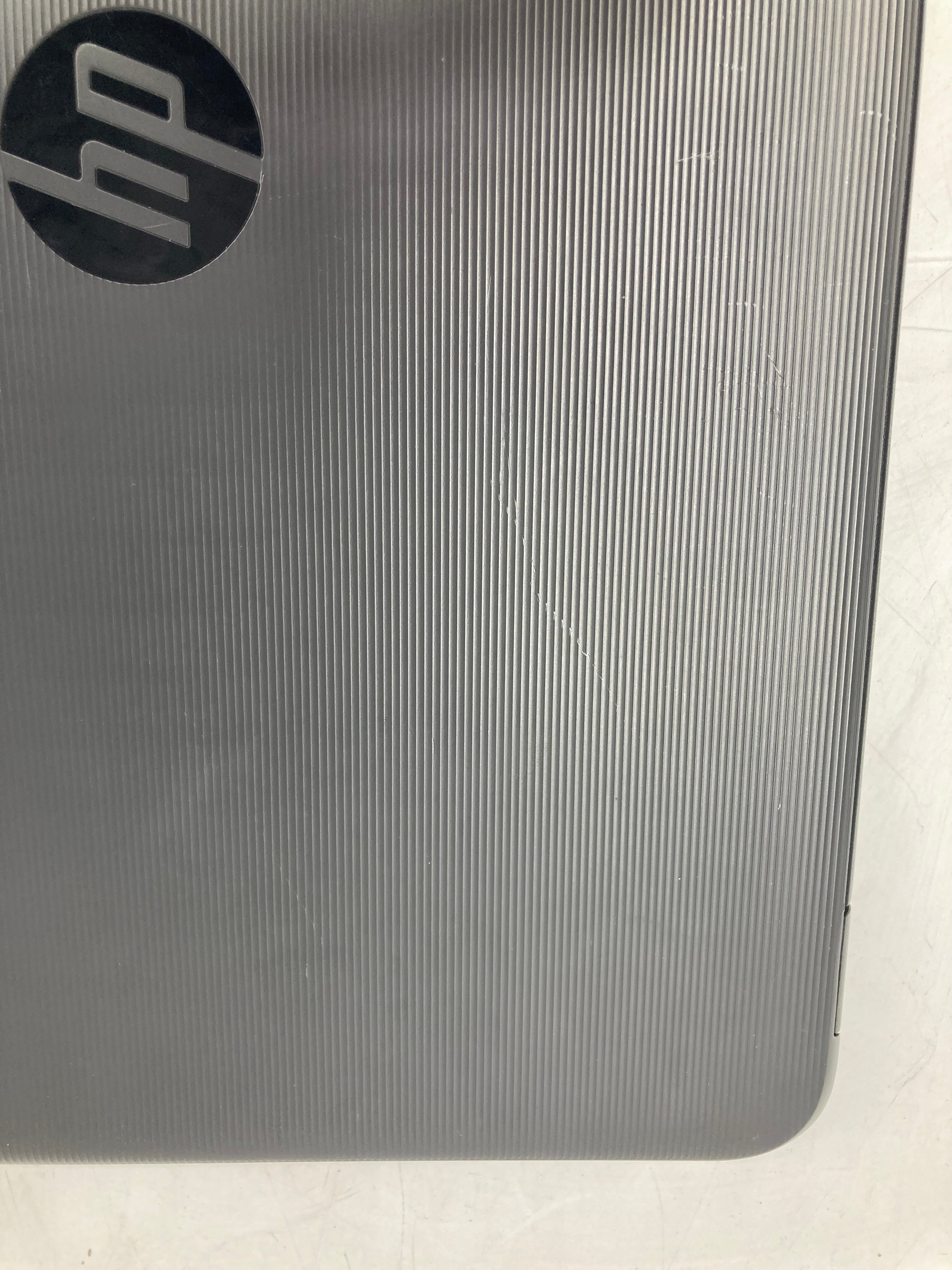 HP 255 G5 15" Screen AMD A6 7th gen 4GB RAM No SSD No OS *Spares"
