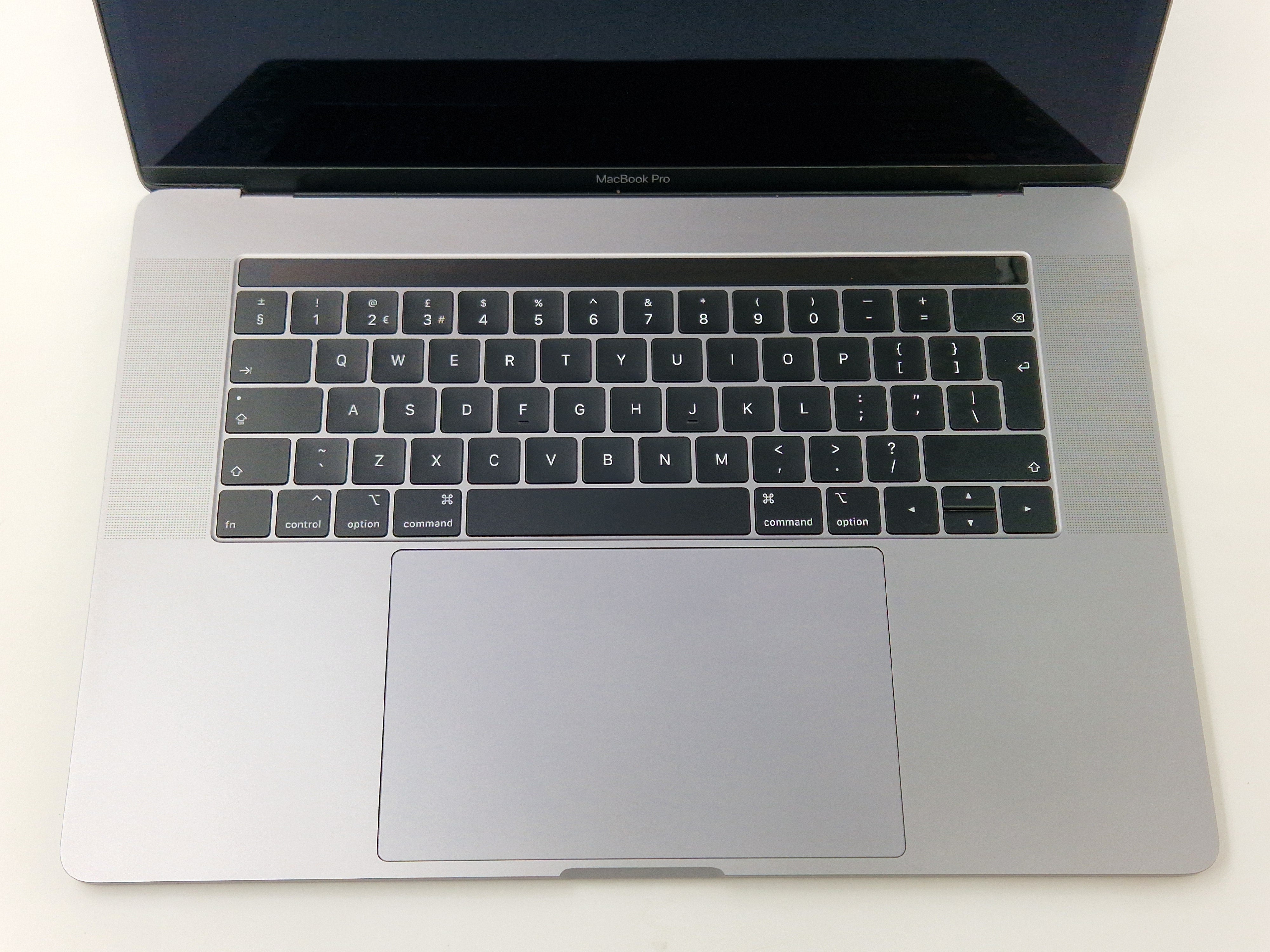 Apple Laptop A1990 EMC: 3359 FULL HOUSING