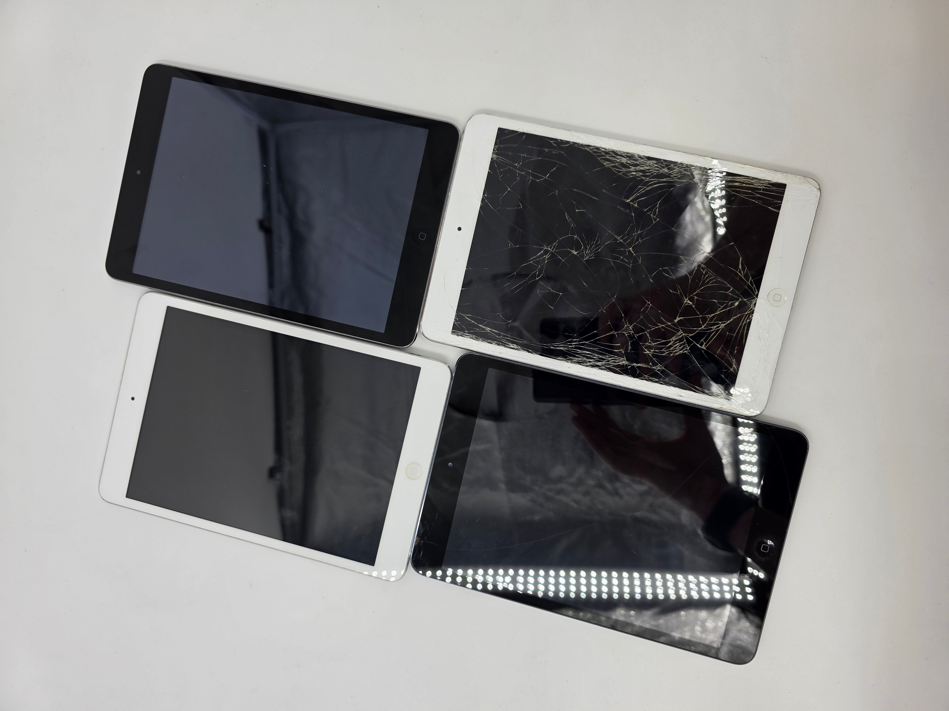 Apple iPad mini 1st Gen 16GB A1432 WiFi 7.9" SPARES ONLY