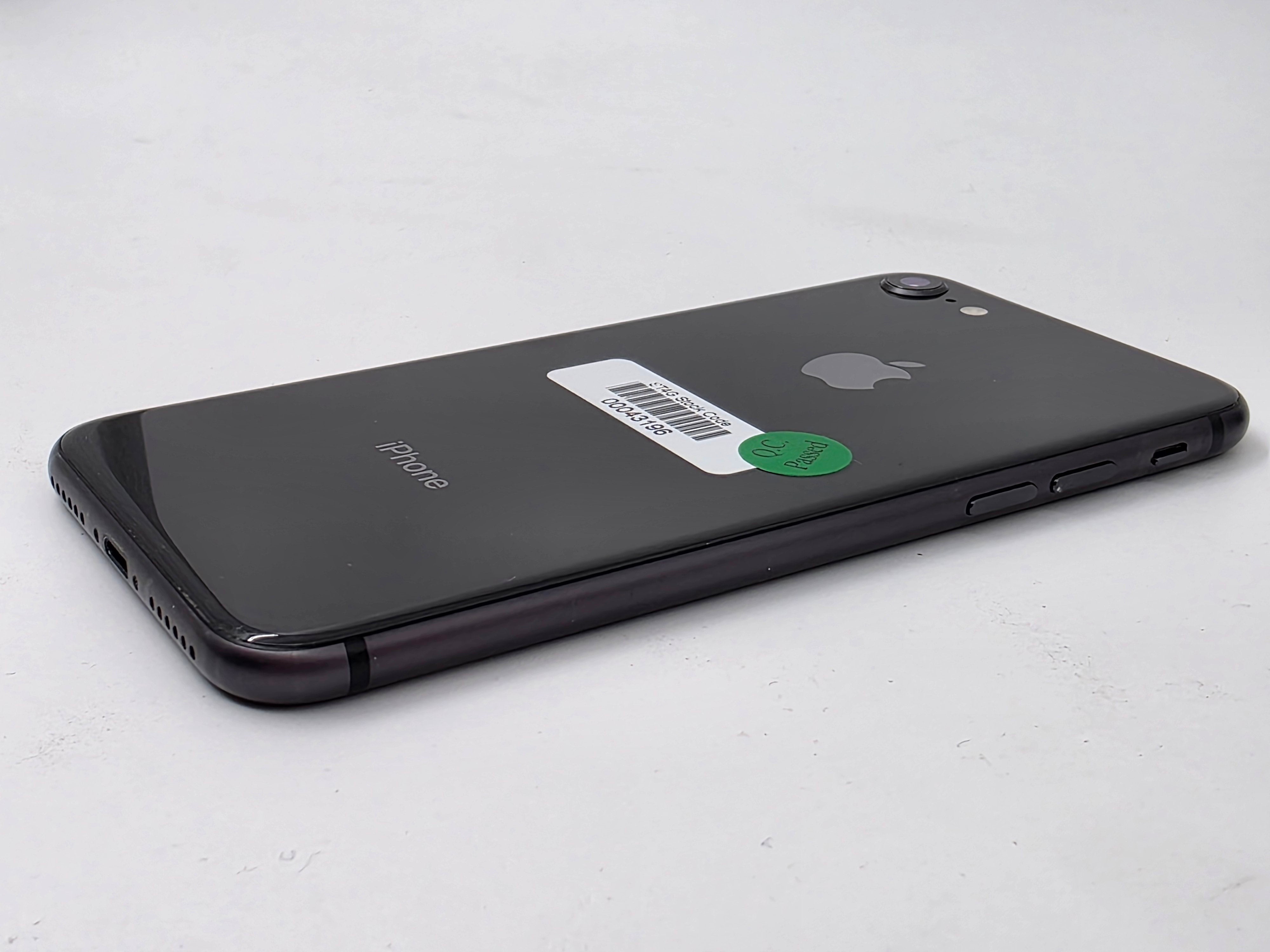 APPLE iPhone 8 64GB Dark Grey UNLOCKED
