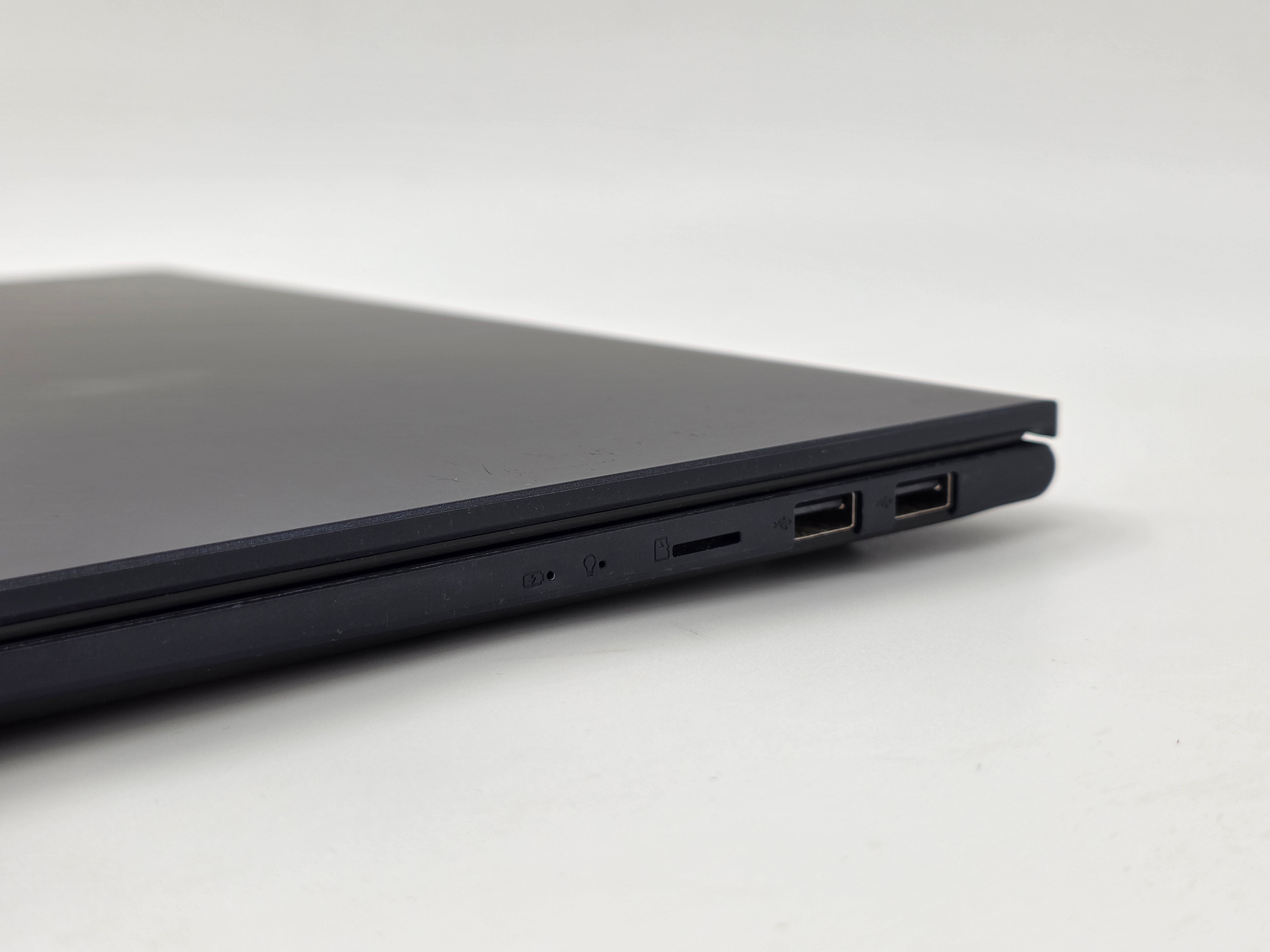 ASUS VivoBook 14 X413E 14" Screen i5 11th Gen 8GB RAM No SSD *Spares*