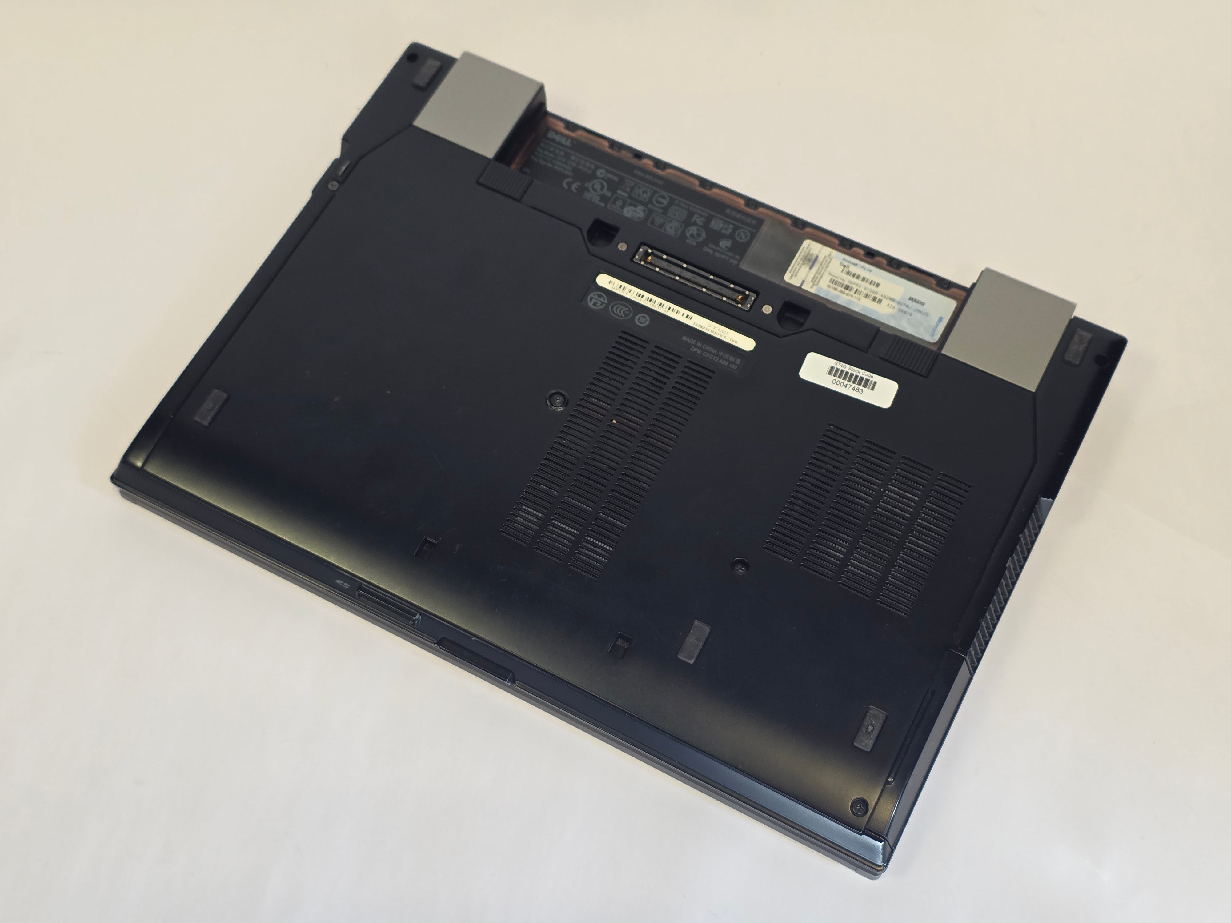 Dell Laptop Latitude E6410 14" Screen I3-M370 4GB RAM No SSD No OS