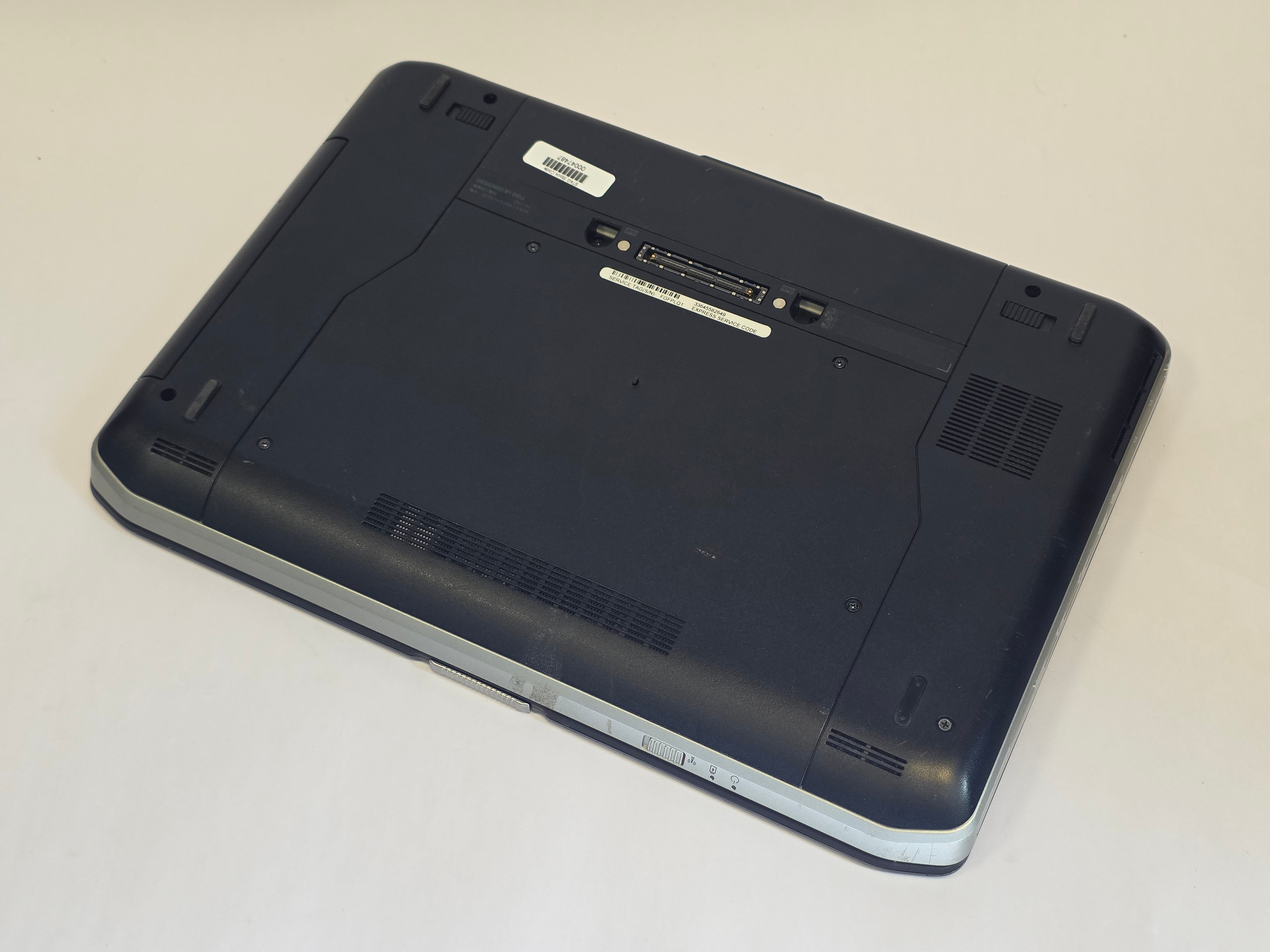 Dell Laptop Latitude E5420 i5 2nd GEN 8GB RAM 128GB SSD NO OS