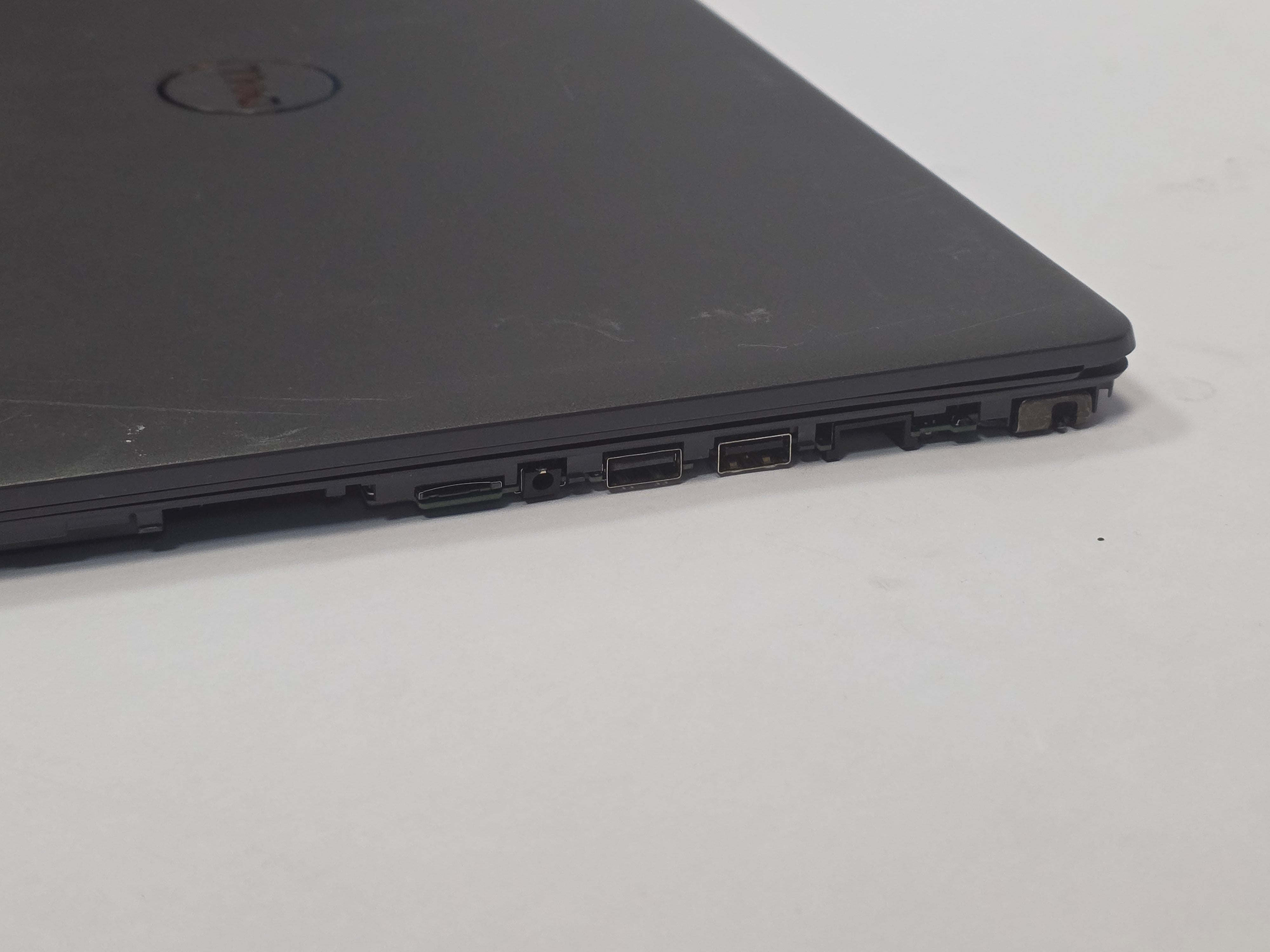 Dell Laptop Vostro 15 3510 i5 10TH GEN 15" 4GB RAM No SSD *Spares*