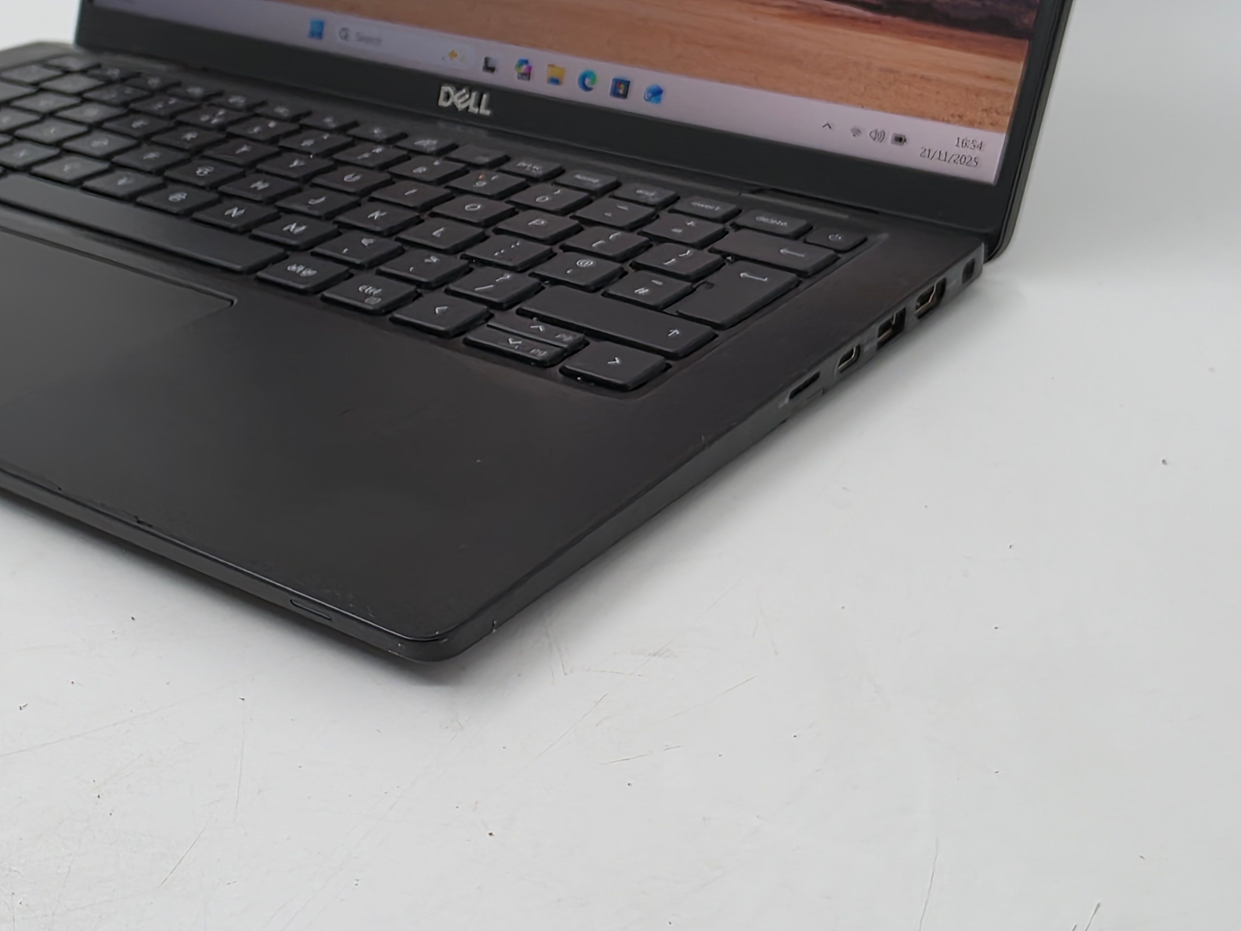 Dell Laptop Latitude 7420 14" Screen i7 11th Gen 16GB RAM 512GB SSD W11