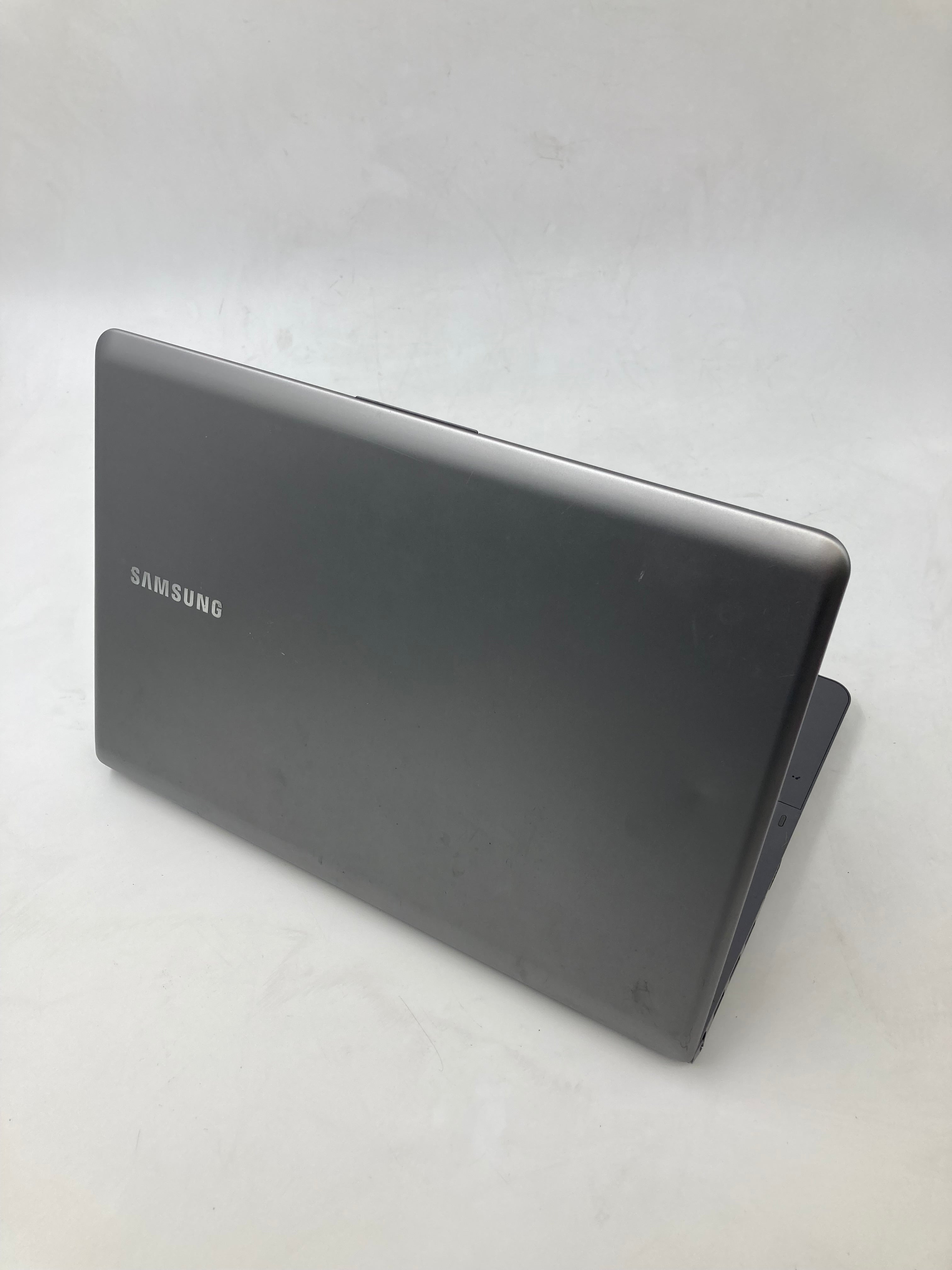 Samsung Laptop 530U 13" i5 3rd Gen No RAM No HDD *Spares*