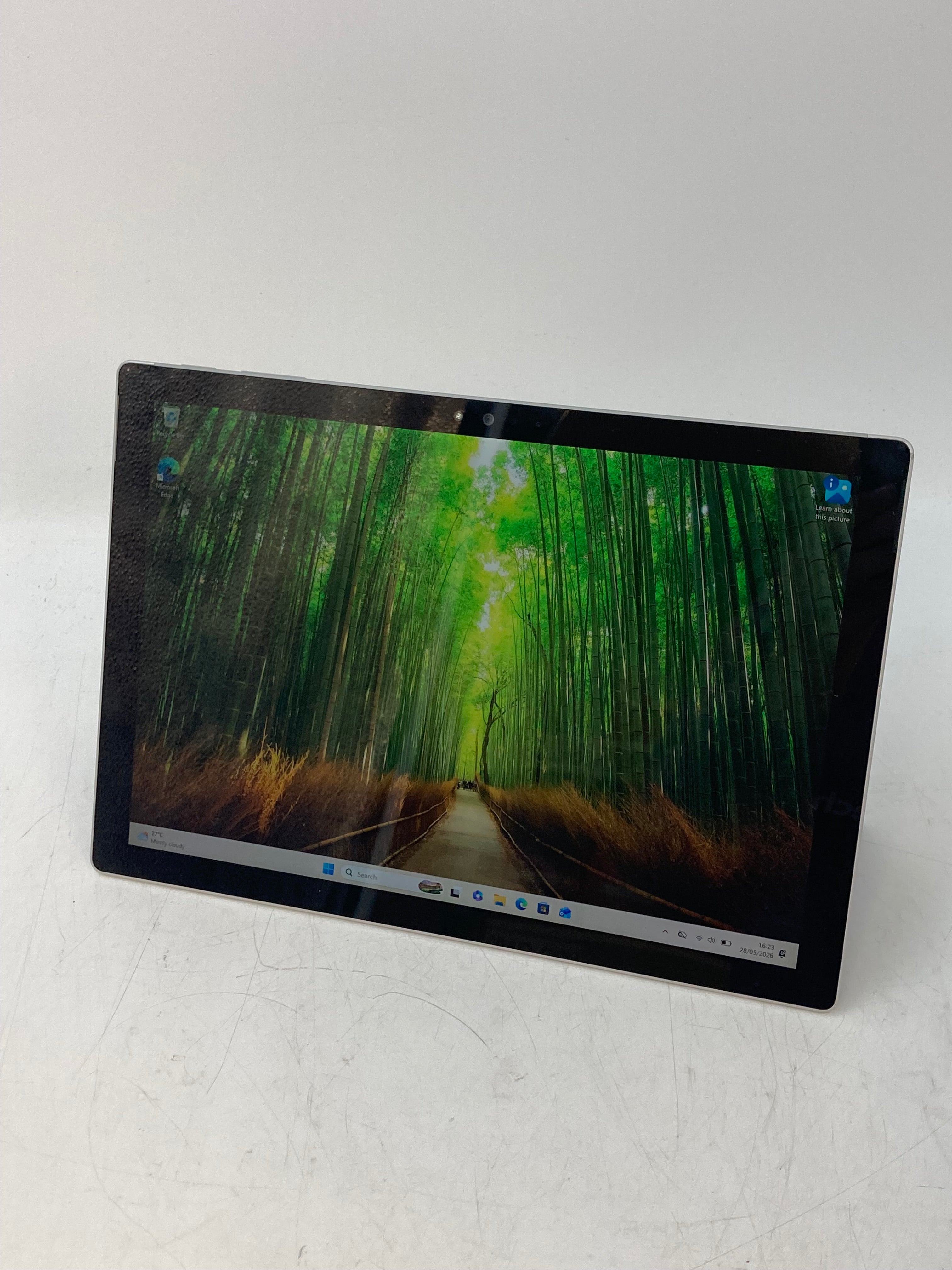 Microsoft Surface Pro 4 | 12.3" Touchscreen | i5 6th Gen | 8GB RAM | 256GB SSD | W11 Pro