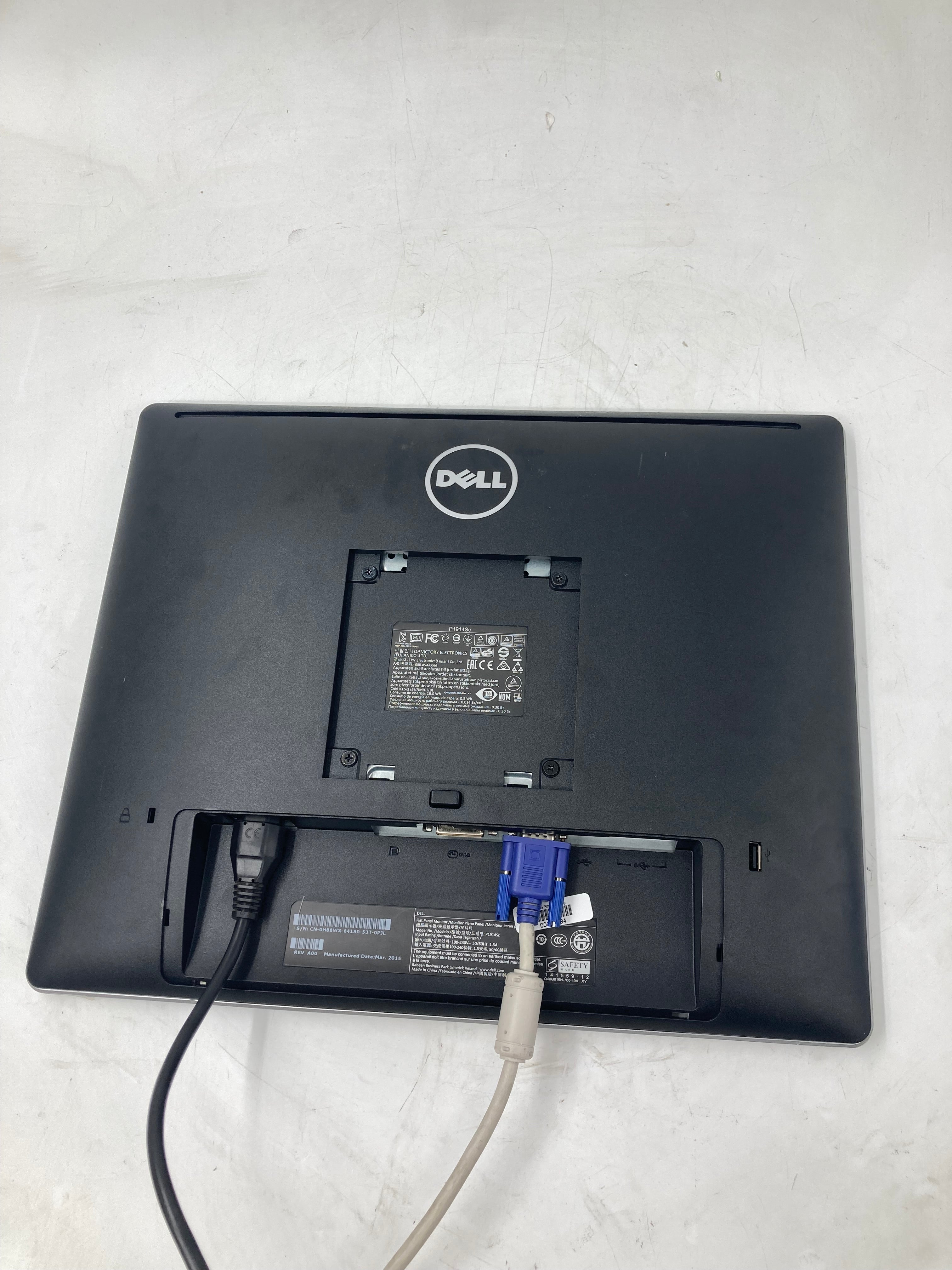 Dell P1914Sc 19" Screen LED Monitor DisplayPort VGA USB Lot of 4