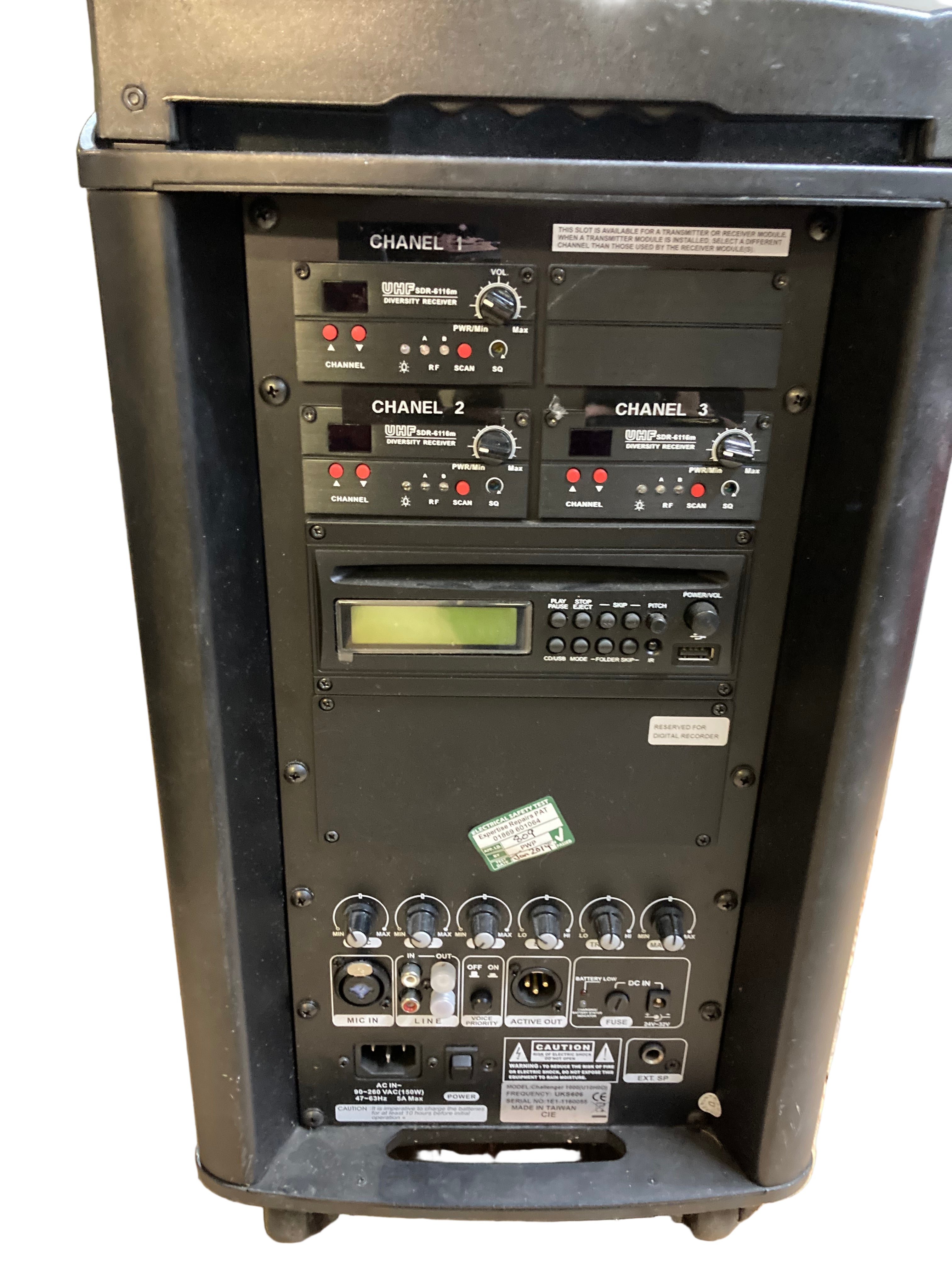 Chiayo Challenger 1000 (u10h0dd) PA System 2 Speakers 2 Beltpack Microphones