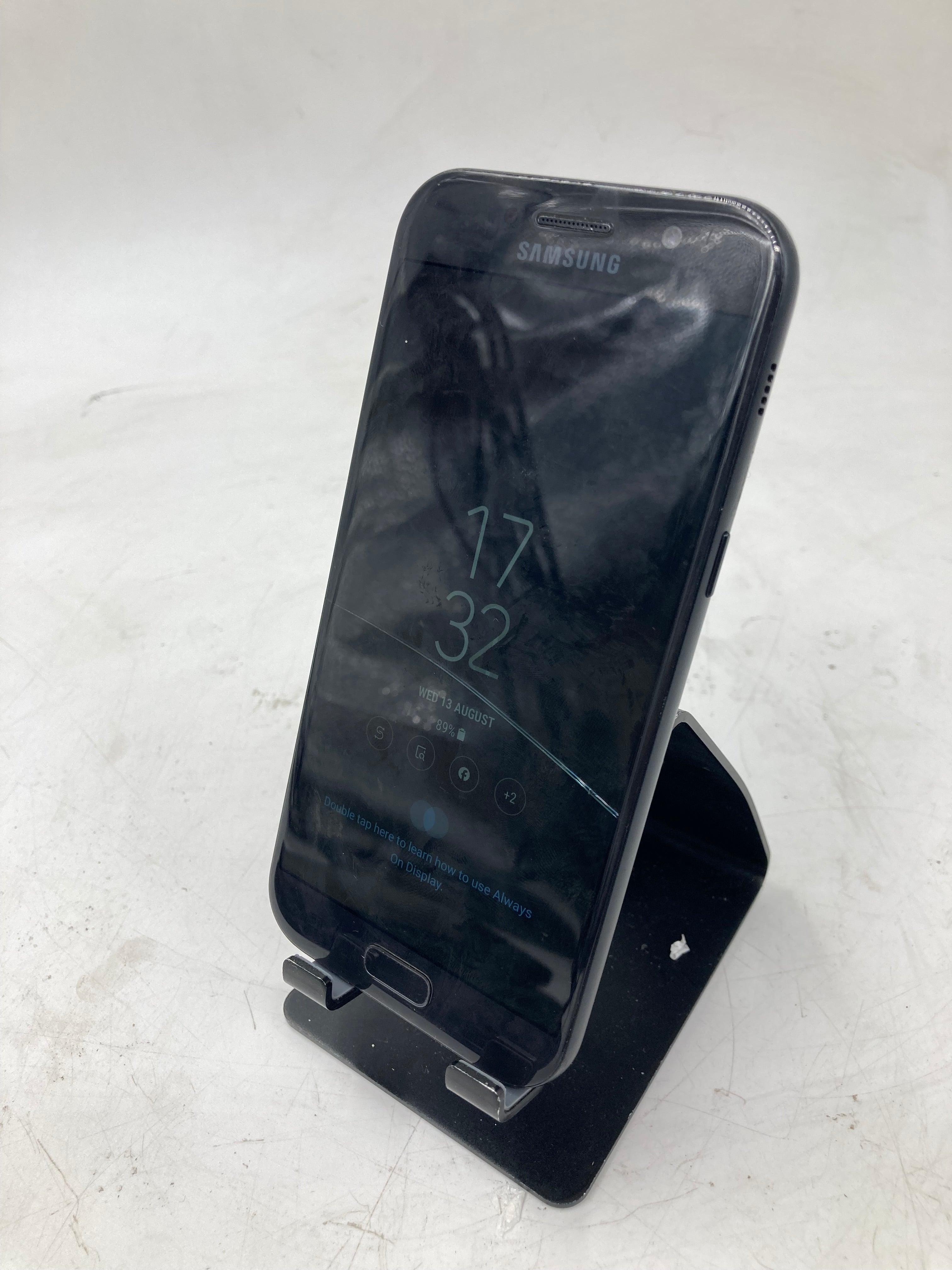 Samsung Galaxy A520 32GB Black - Unlocked Lot Of 6