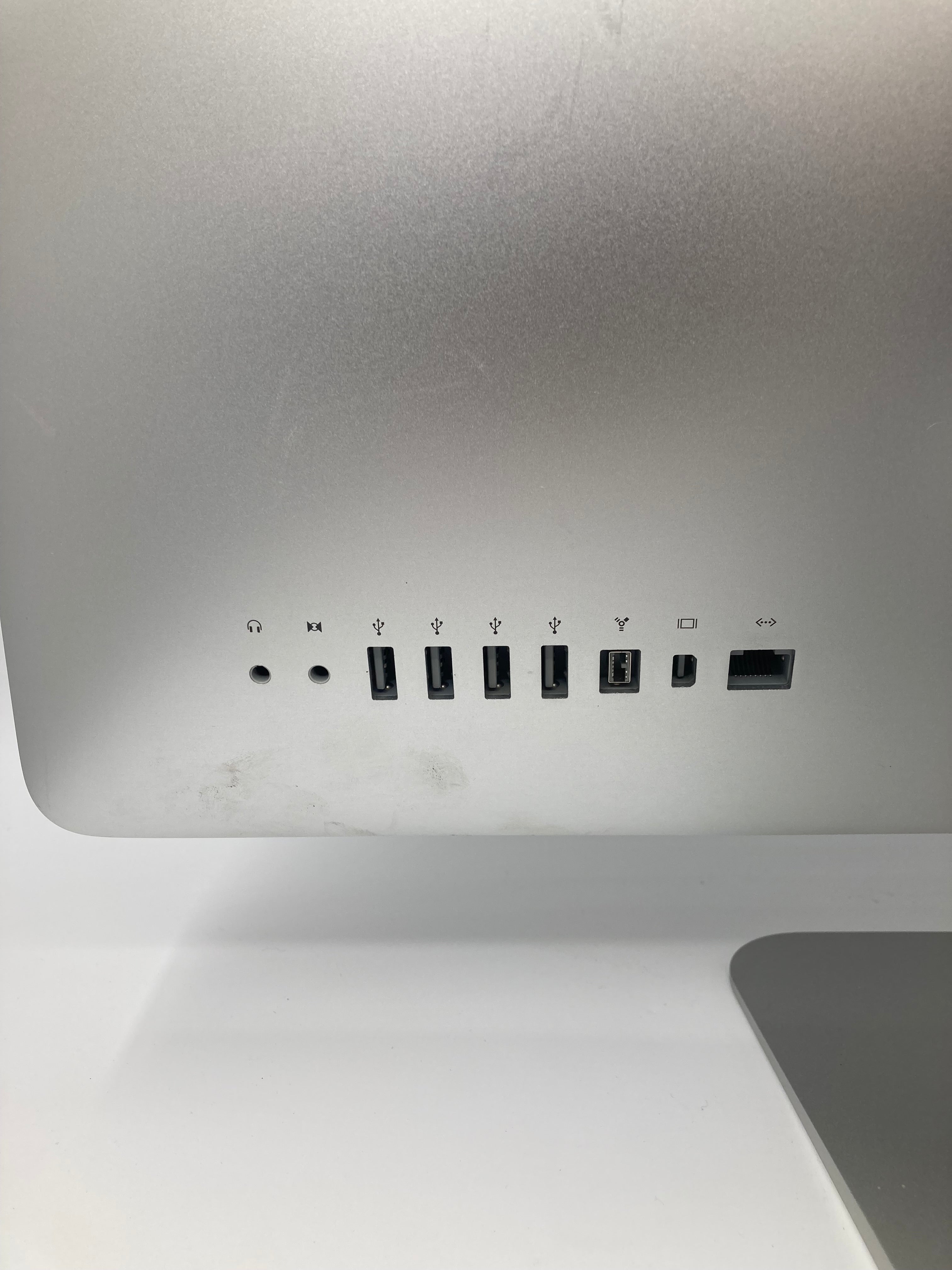 Apple iMac Late 2011 21.5" Screen i3-2100 2GB RAM 256GB HDD MacOS X ML