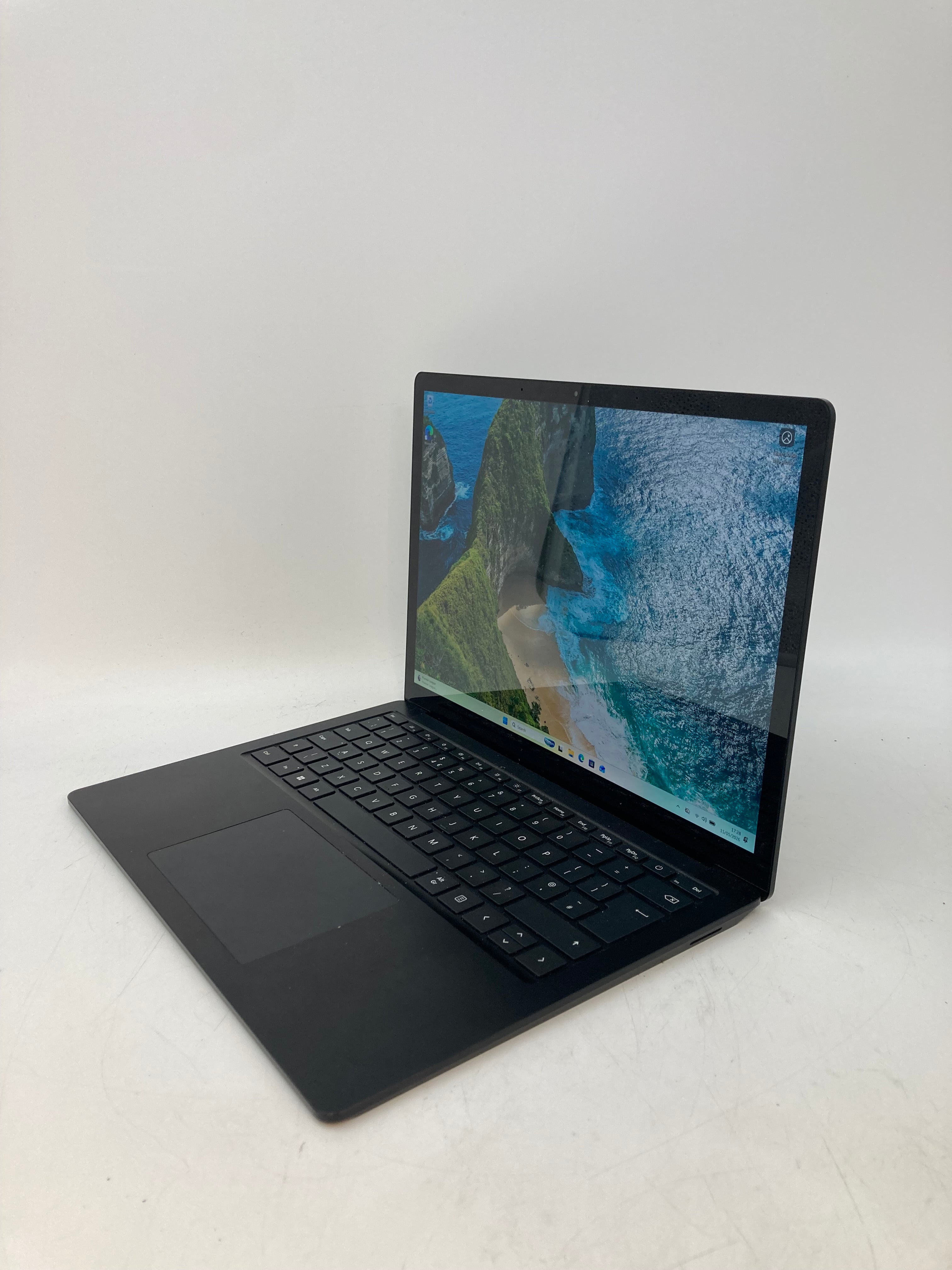 Microsoft Surface 5 | 13.3" TouchScreen  2K | i5 12th Gen | 16GB RAM | 256GB SSD | W11 Pro