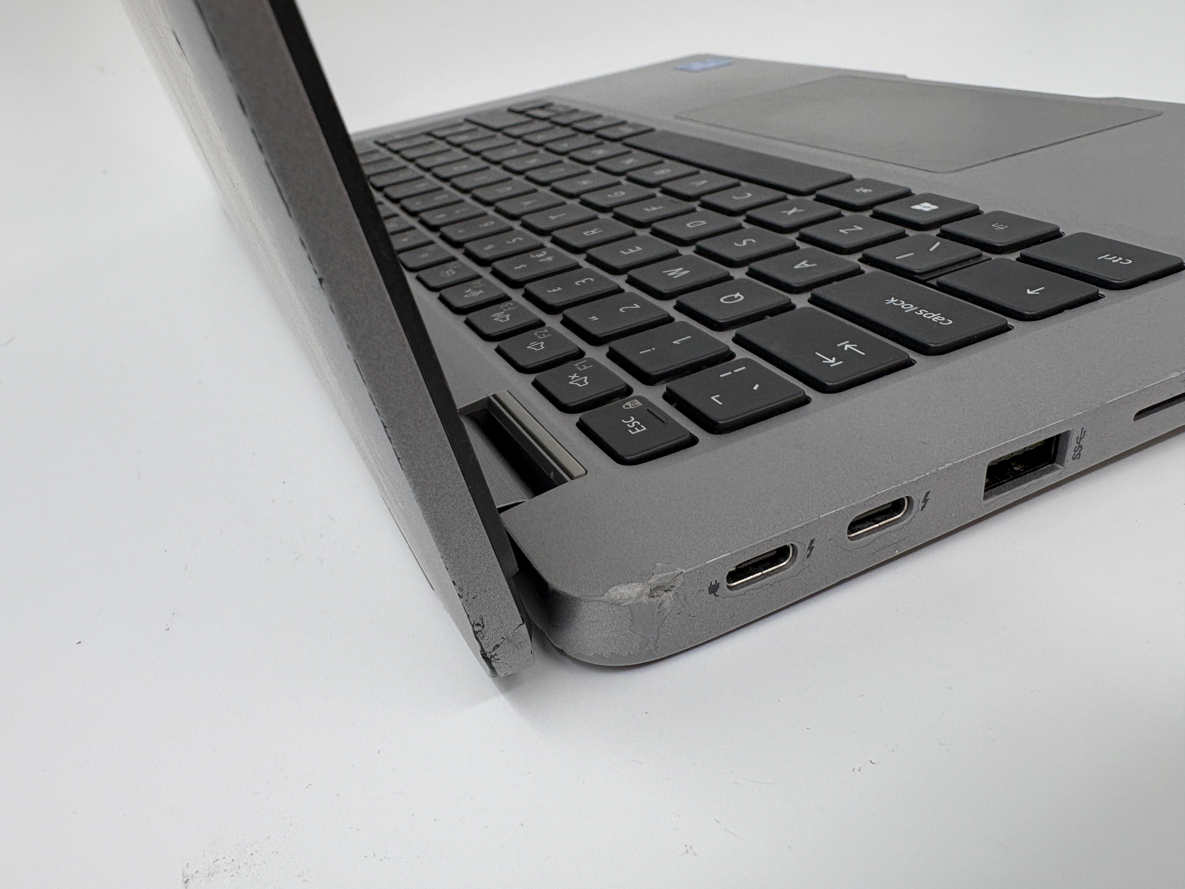 Dell Laptop Latitude 5320 13.3" Screen i5 11th Gen 8GB RAM No SSD No OS Spares