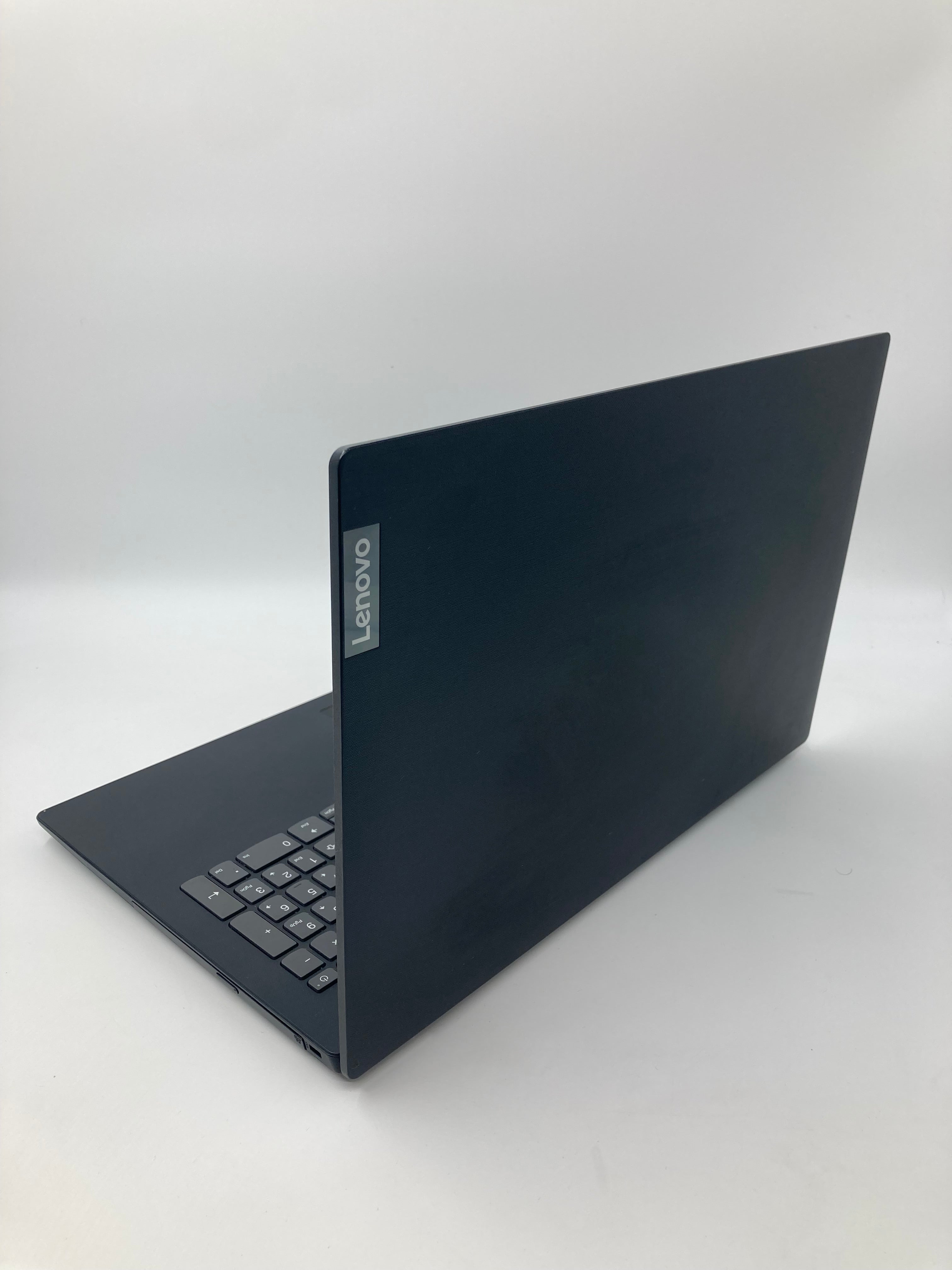 Lenovo V145 15.6 " Screen AMD A9-9225 8GB RAM No SSD No OS