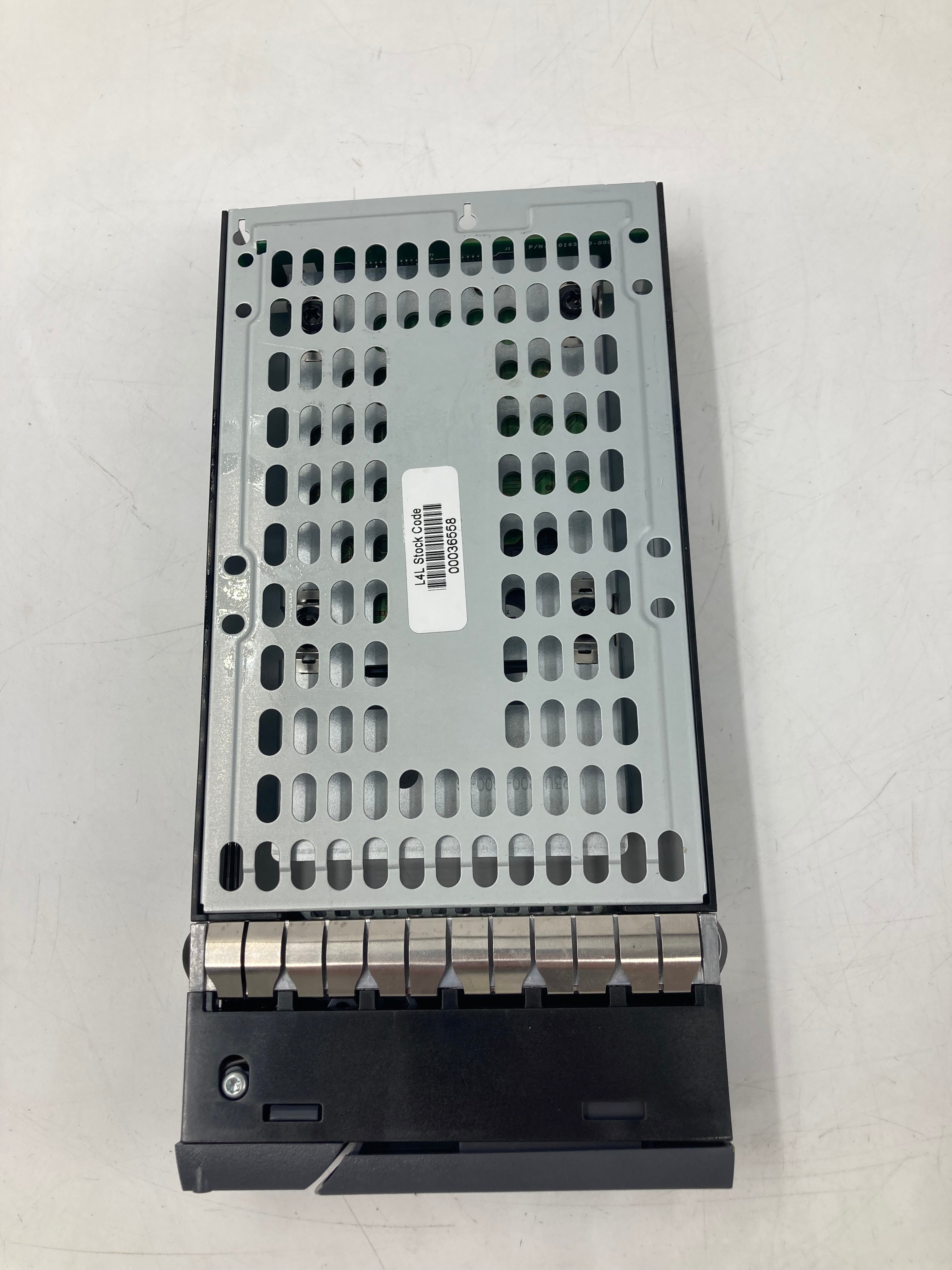 NetApp HDD 600GB SAS 15K 12 Gbps 2.5" Drive 3.5" Caddy P/N 108-00405 Lot of 7