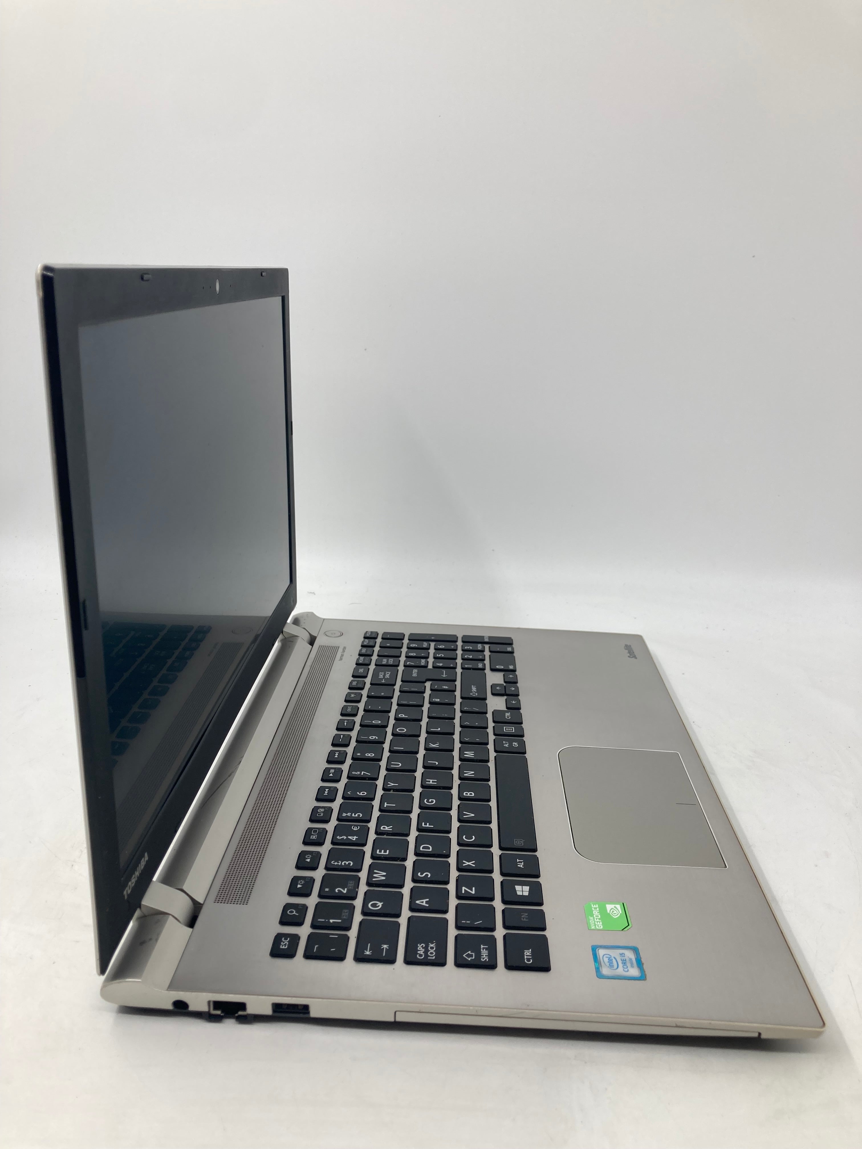 Toshiba Satellite P50 15" Screen i7 6th Gen 16GB RAM 64GB SSD Win 10