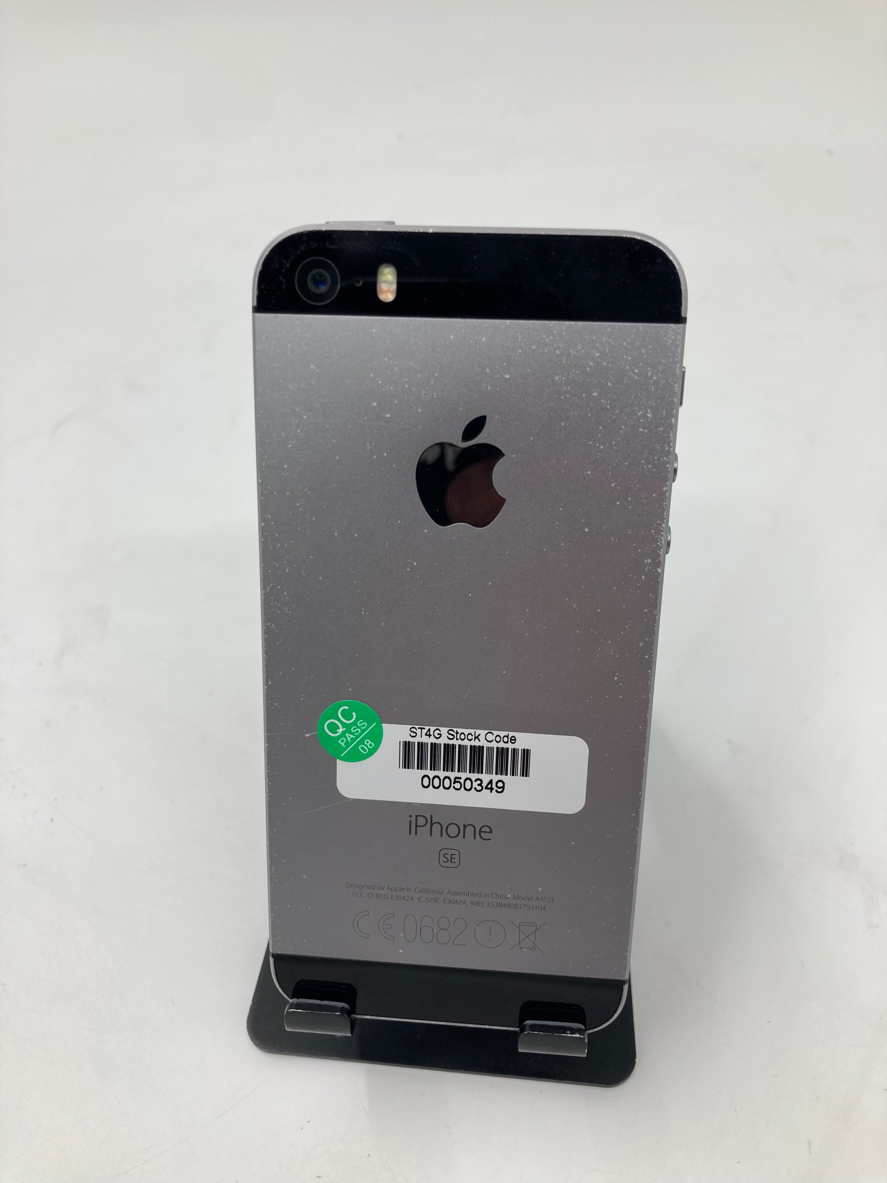 Apple iPhone SE 1st Gen A1723 32GB Space Grey & Gold Network Lock Batch of 3