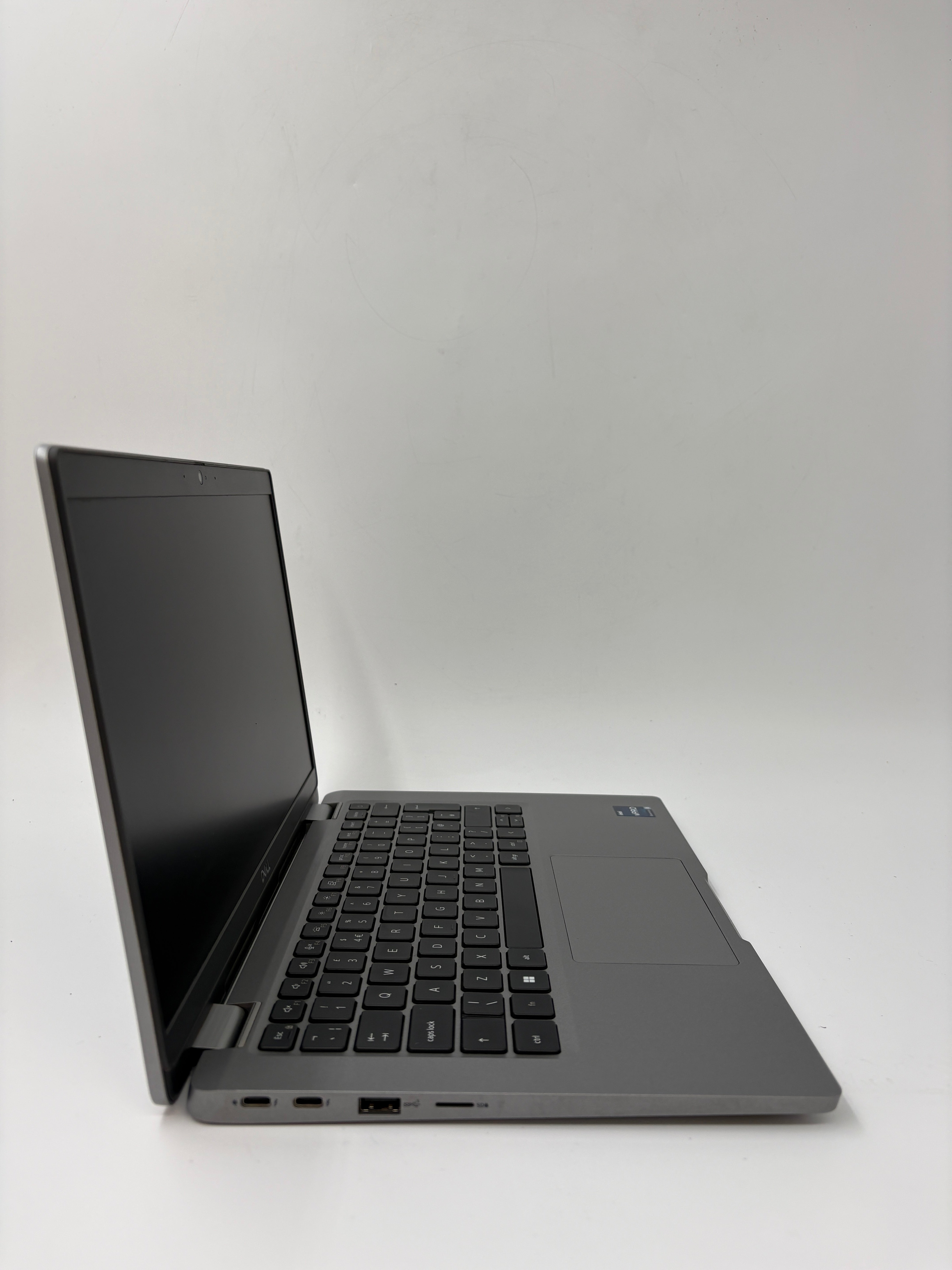 Dell Laptop Latitude 5330 13.3" Screen i5 12th Gen 8GB RAM No SSD No OS Spares