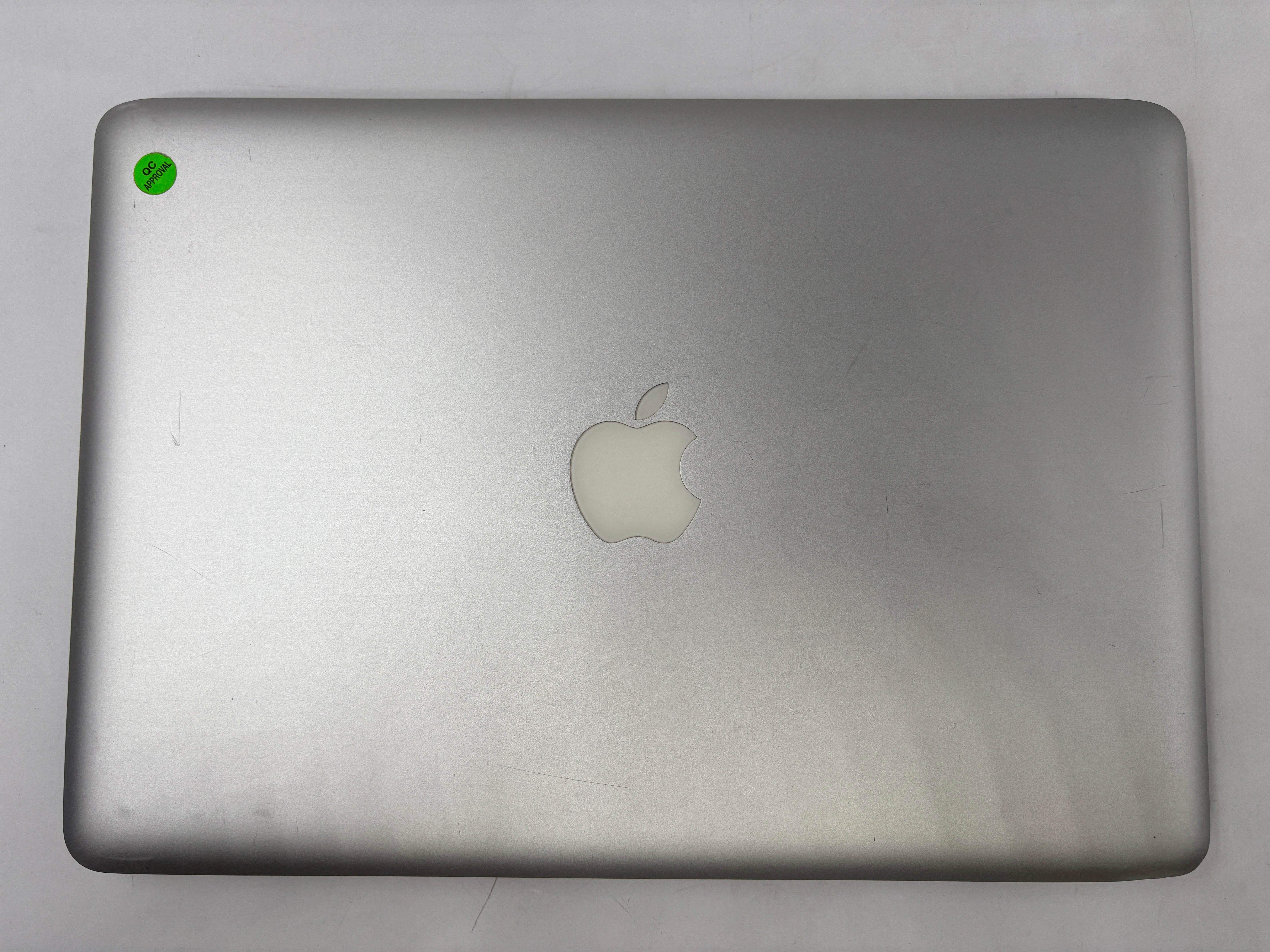 Apple Laptop MacBook Pro 2010 13" Core 2 Duo 4GB RAM 128GB SSD