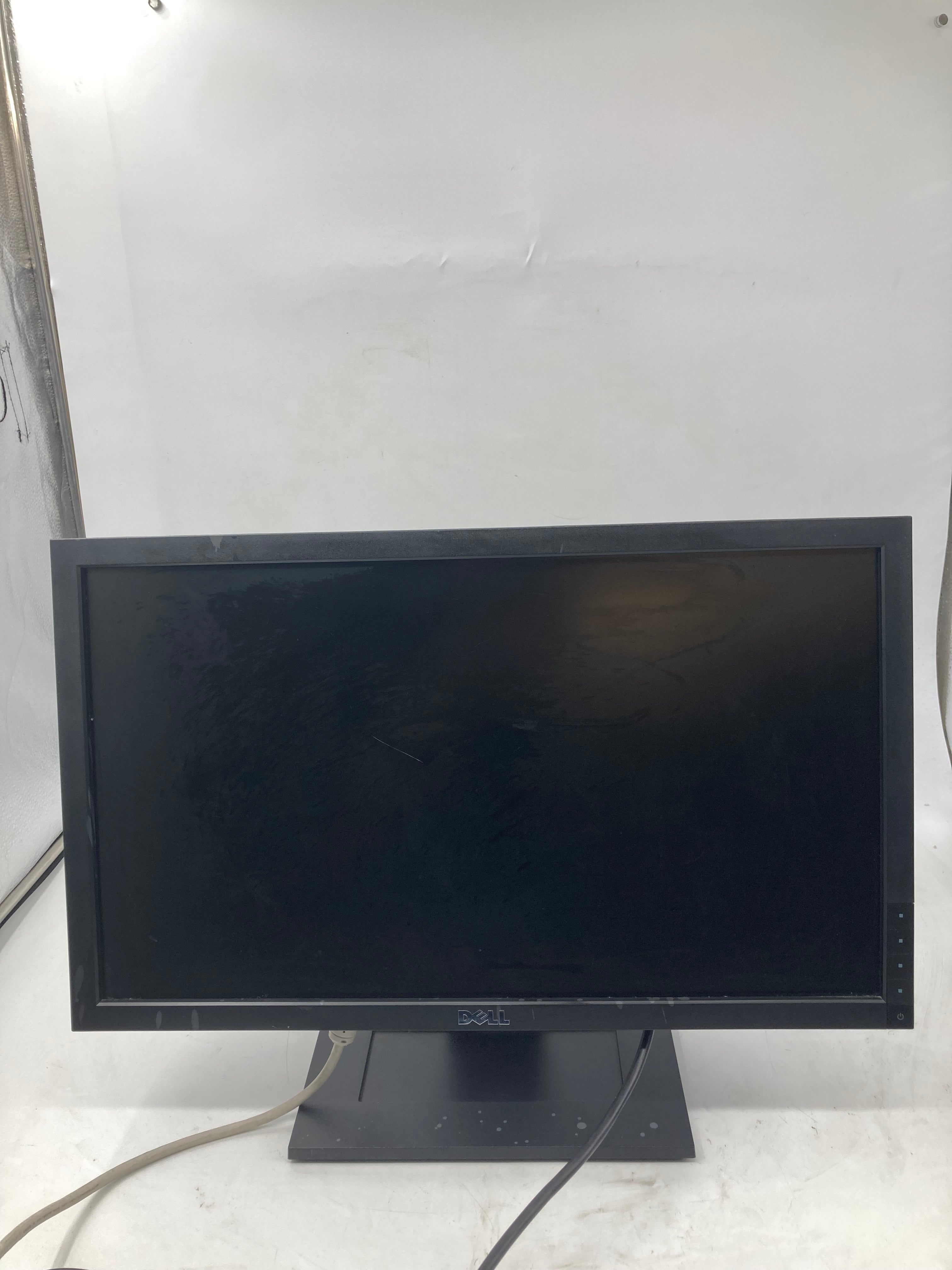 LG HP Dell Samsung 22" 24" Screen Monitor DVI HDMI VGA DIsplayPort Lot of 4
