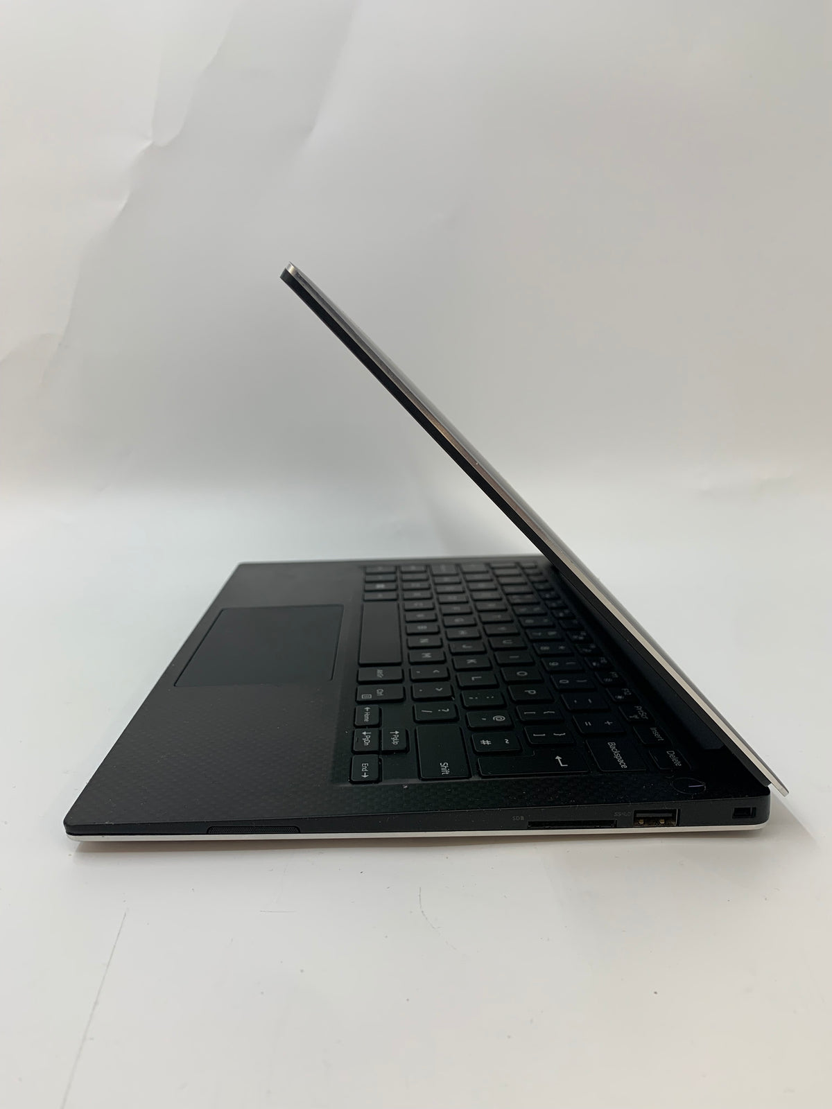 Dell XPS 13 9360 | 13.3" QHD+ | i7 7th Gen | 16GB RAM | 512GB SSD | W11 Pro