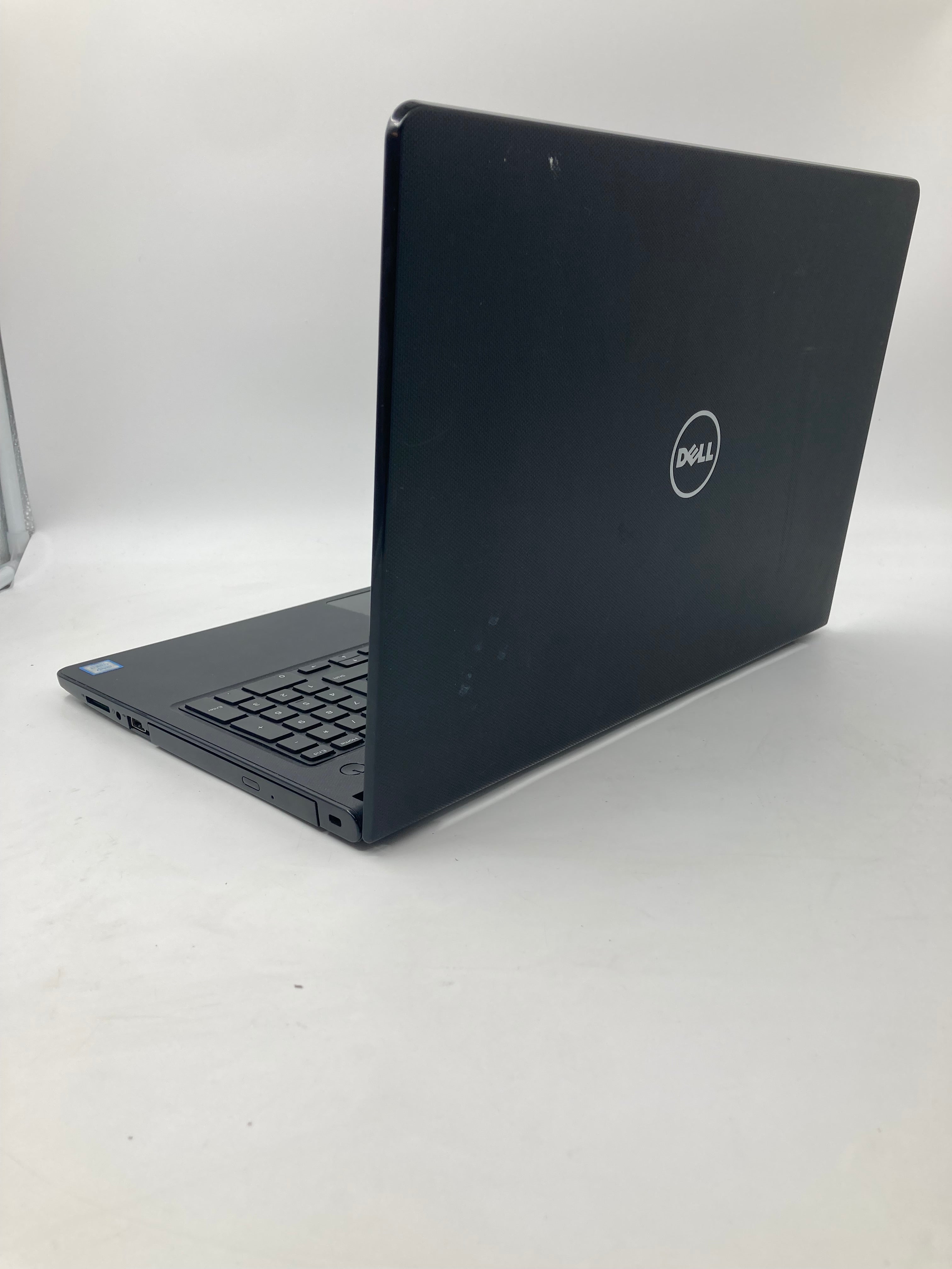 Dell Laptop Vostro 15 3568 15" Screen i3 7TH Gen 4GB Ram 128GB SSD NO OS