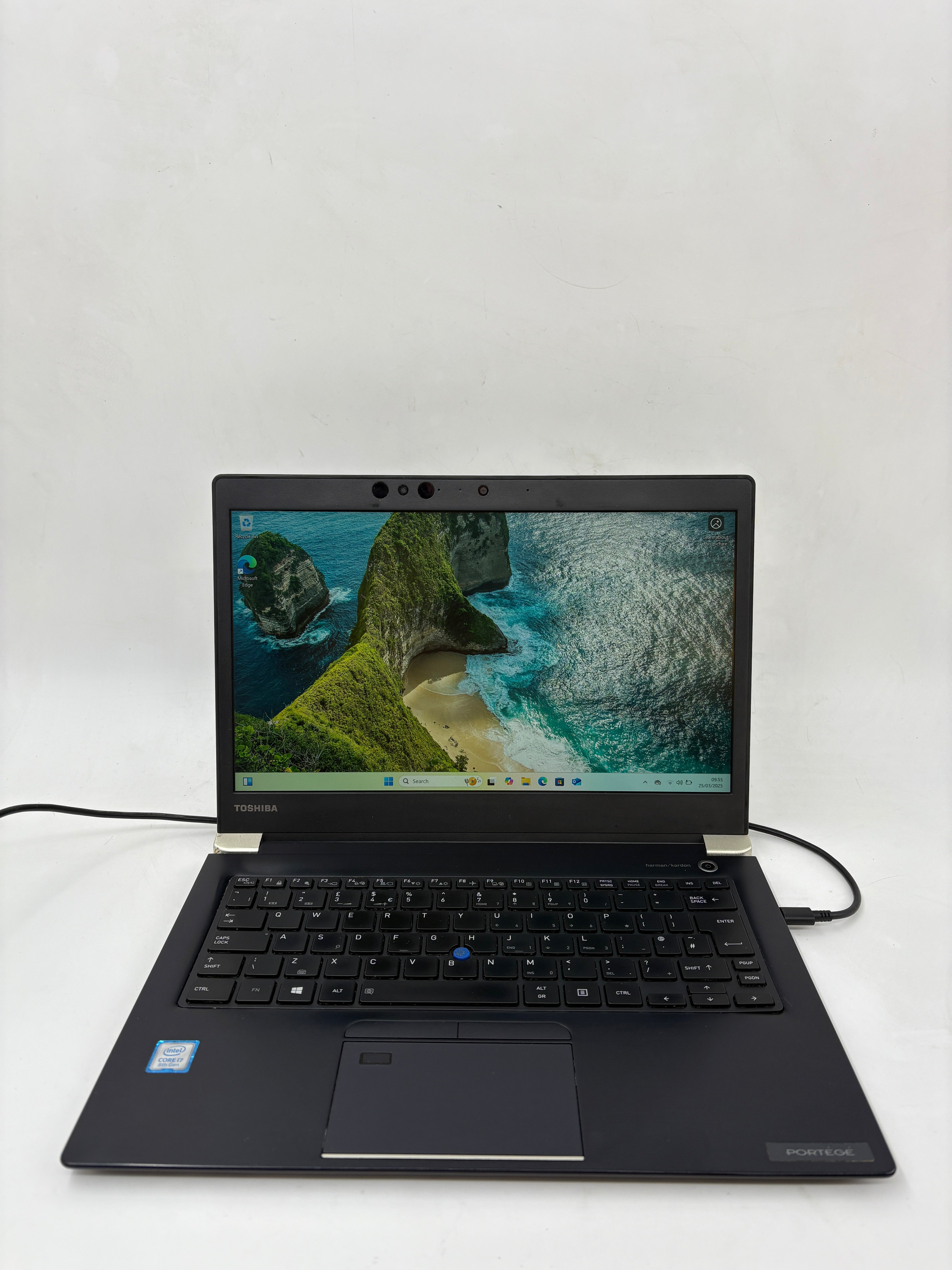Toshiba Laptop X30-E-133 13.3" Screen i7 8th Gen 16GB RAM 256GB SSD W11