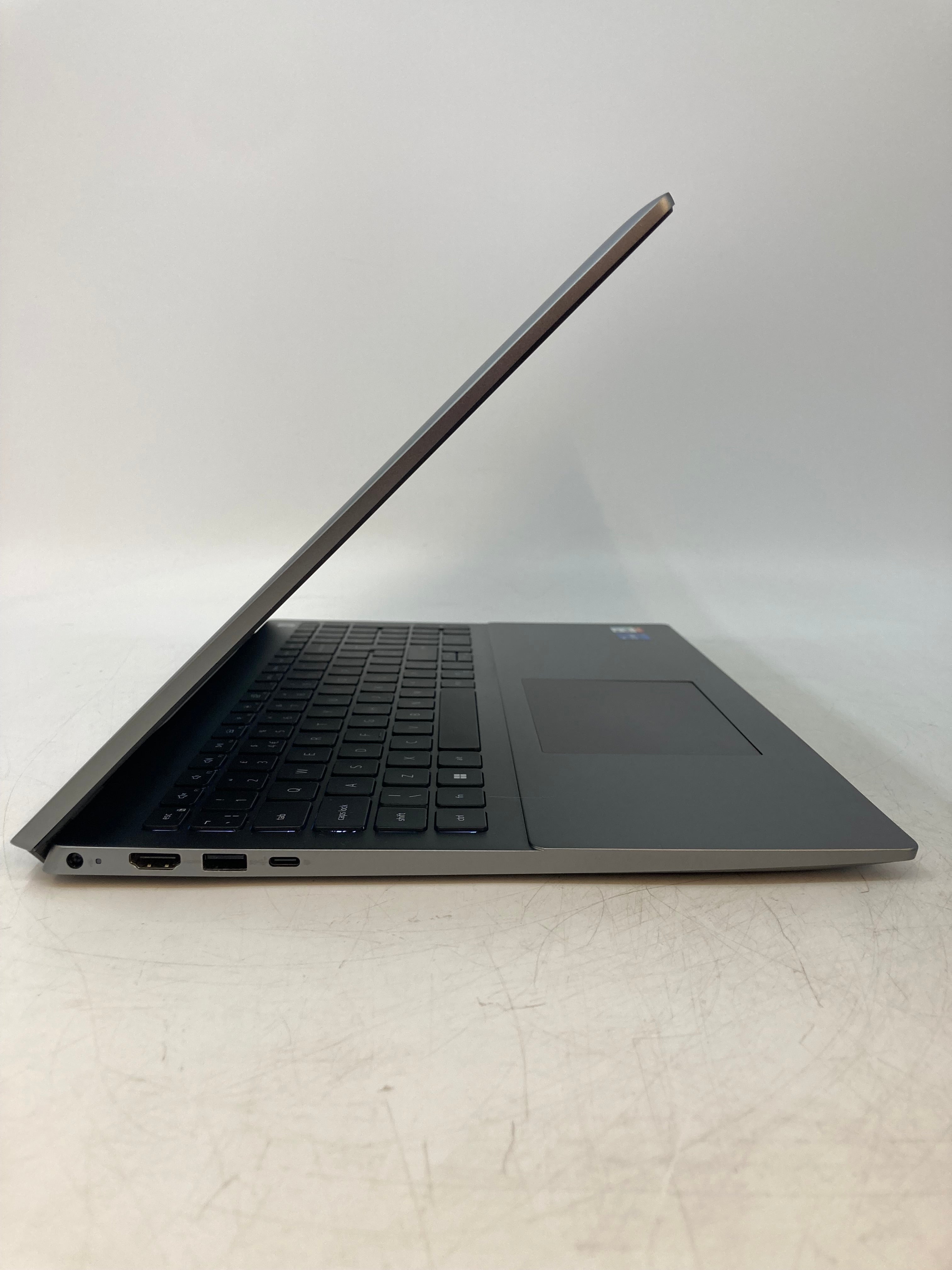 Dell Vostro 5620 | 16" WUXGA | i7 12th Gen | 16GB RAM | 512GB SSD | W11 Pro