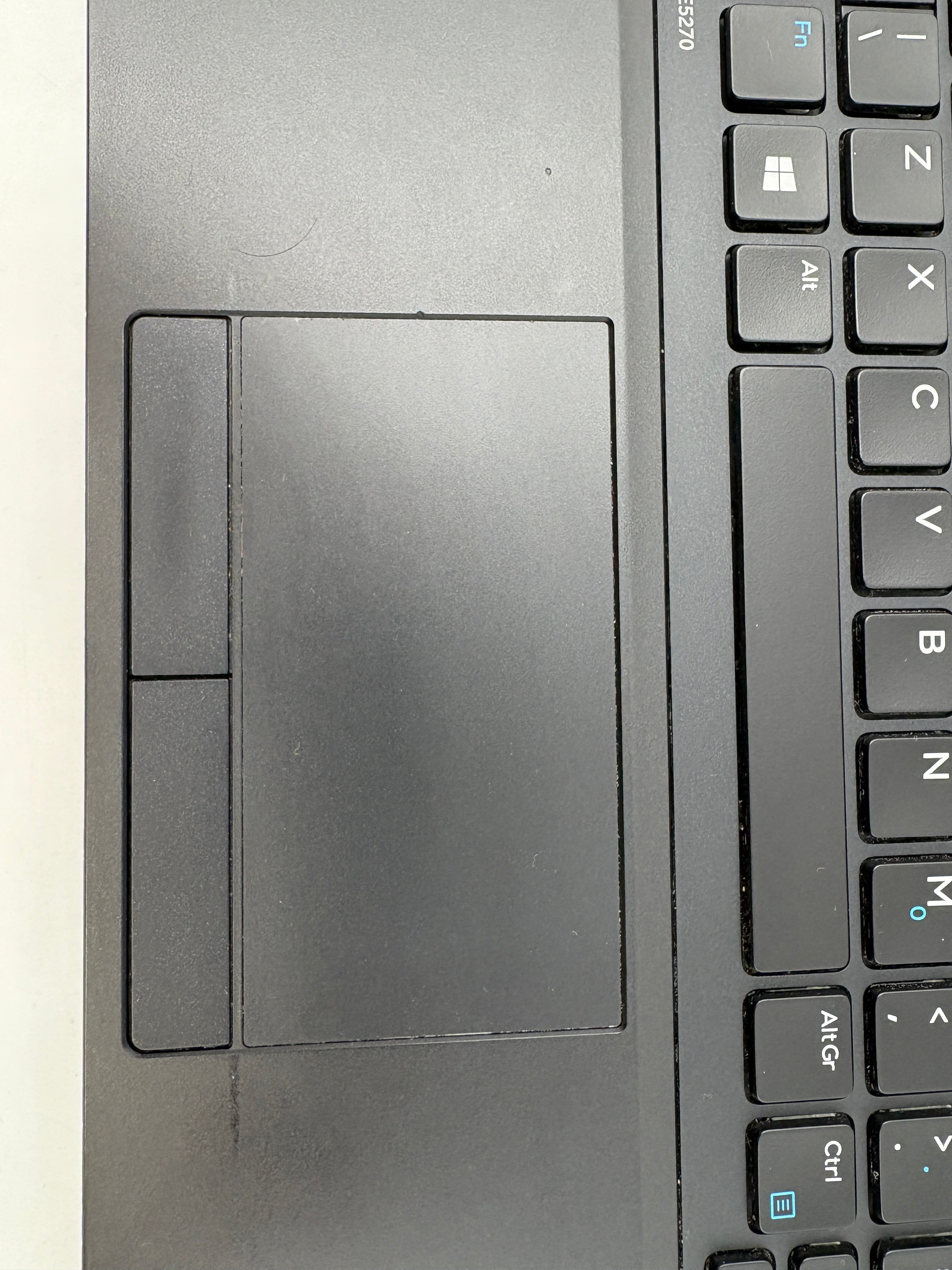 Dell Laptop Latitude E5270 12.5" Screen i5 6th Gen 8GB RAM NO SSD NO OS