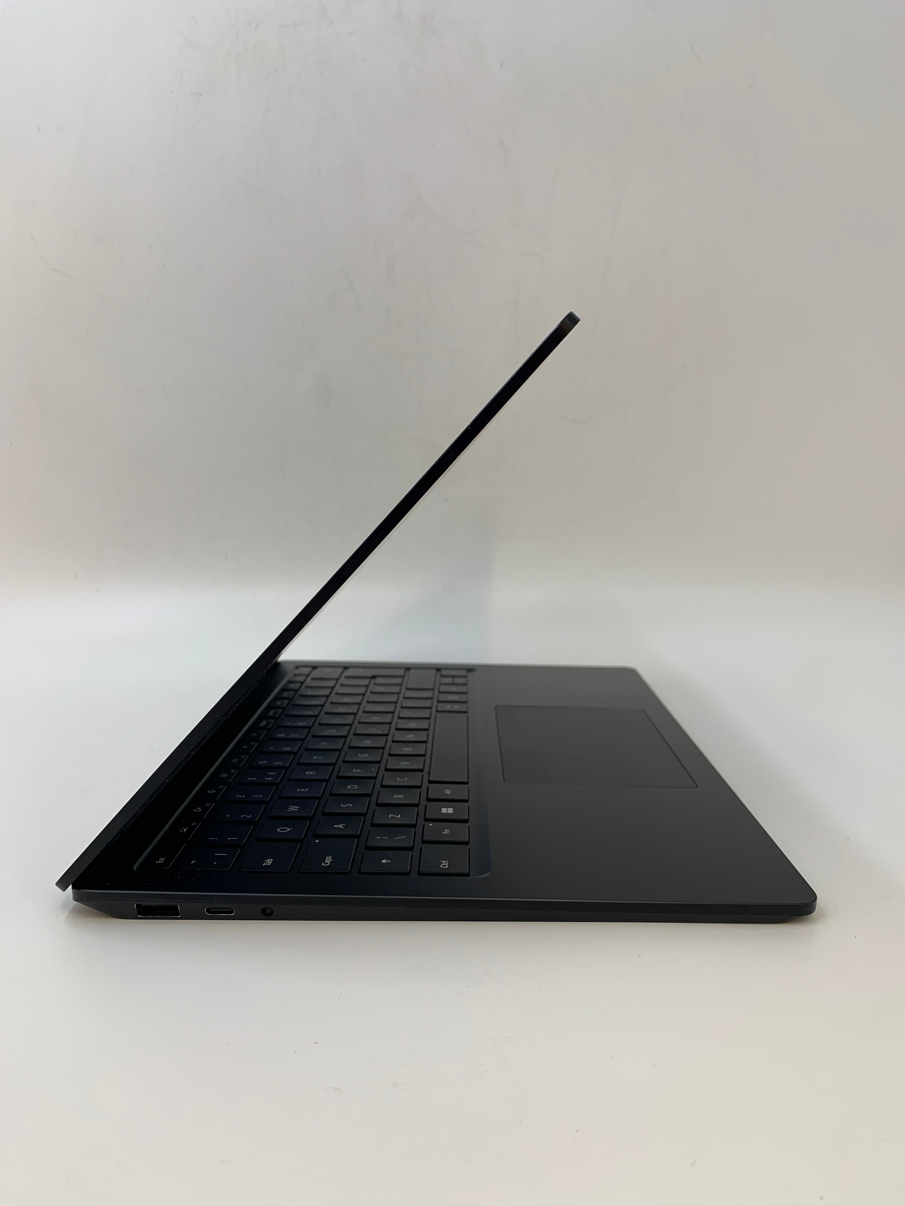 Microsoft Surface Laptop 4 Spares: 13.5" TouchScreen, i5 11th Gen, 8GB RAM, 256GB SSD, W11 Pro