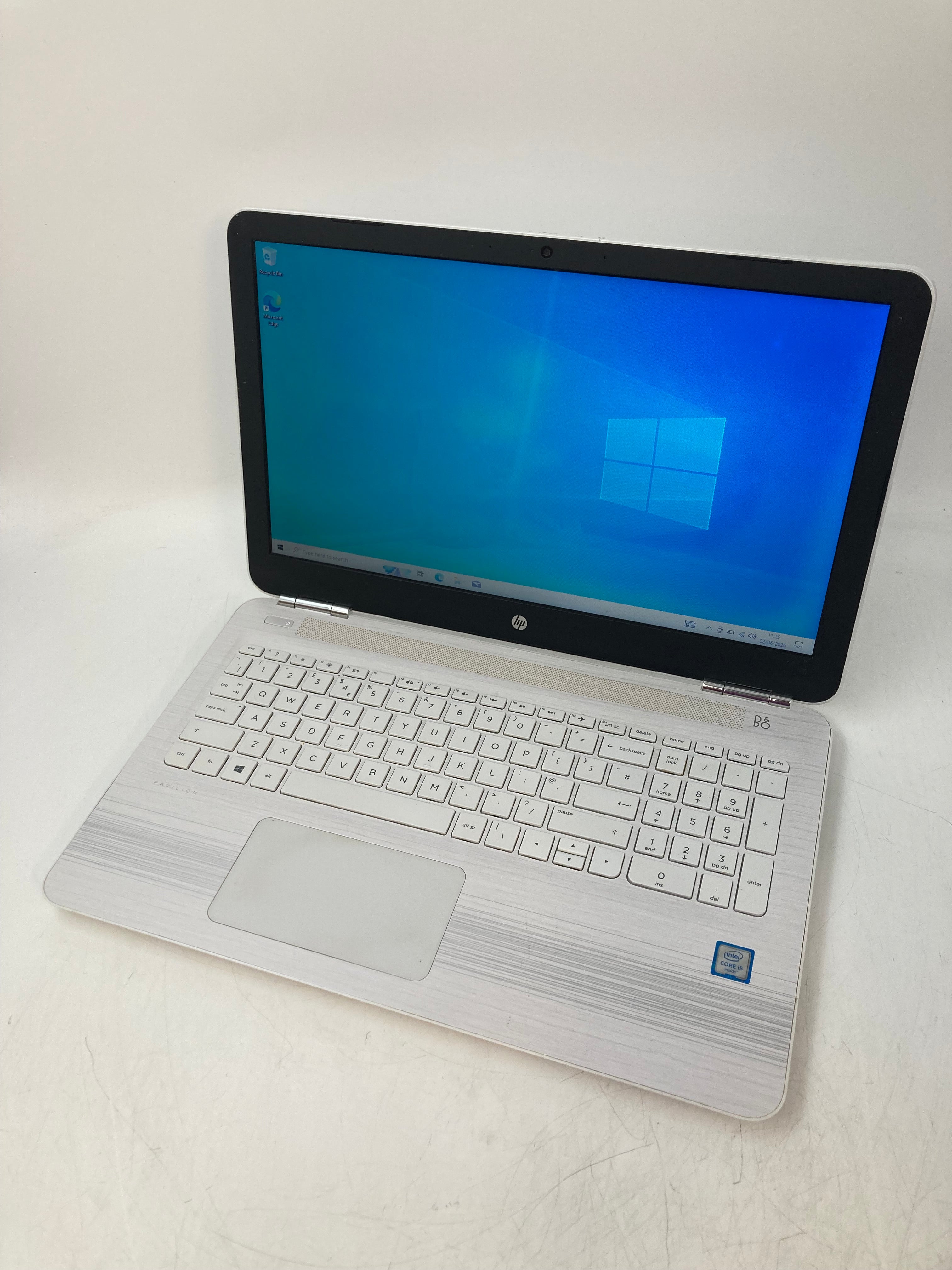 HP Pavilion NoteBook 15-AU077SA | 15.6" HD | i5 6th Gen | 8GB RAM | 256GB SSD | W10 Pro