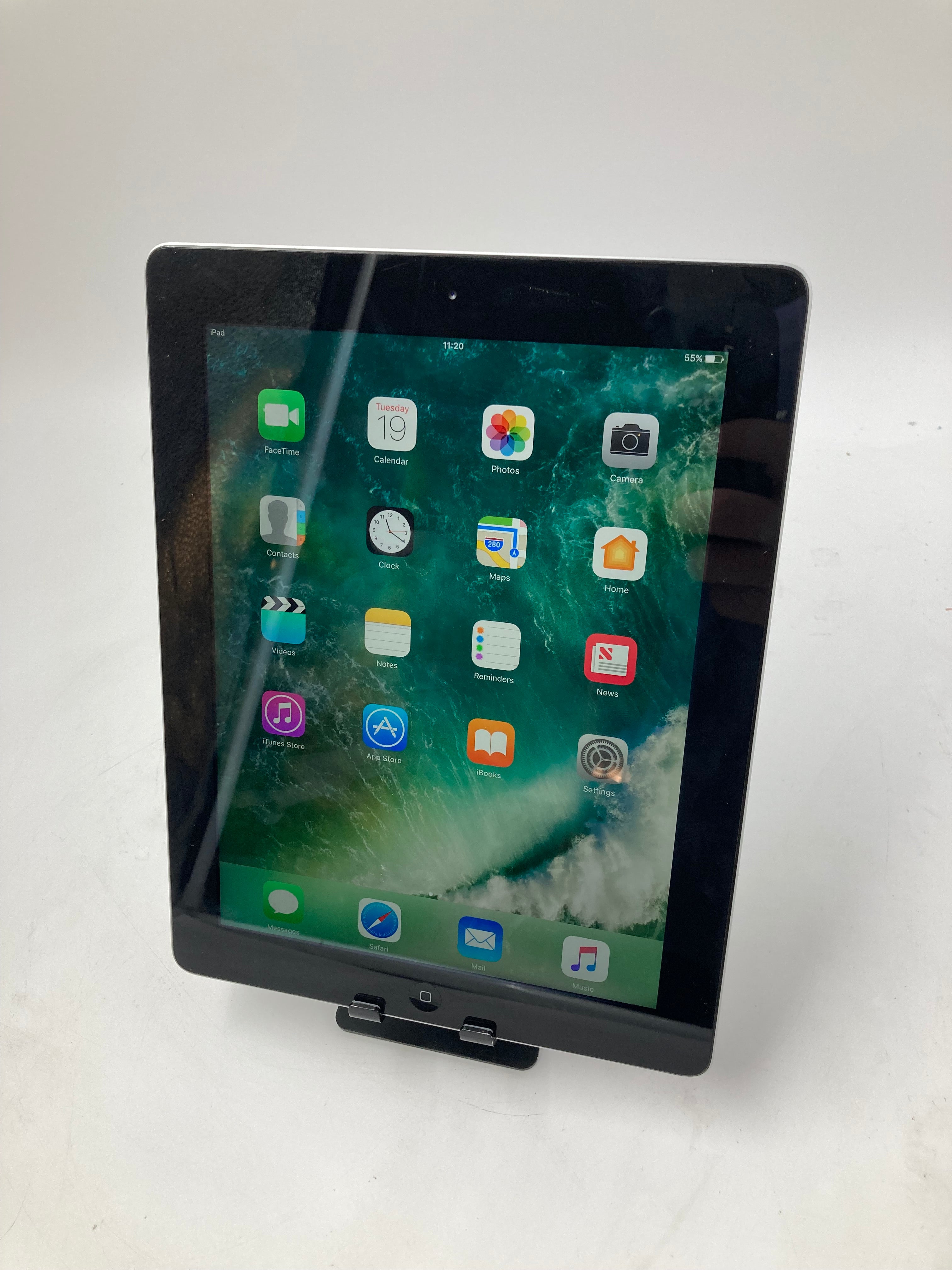 Apple iPad 4th Gen A1458 Silver 13GB Batch of 2