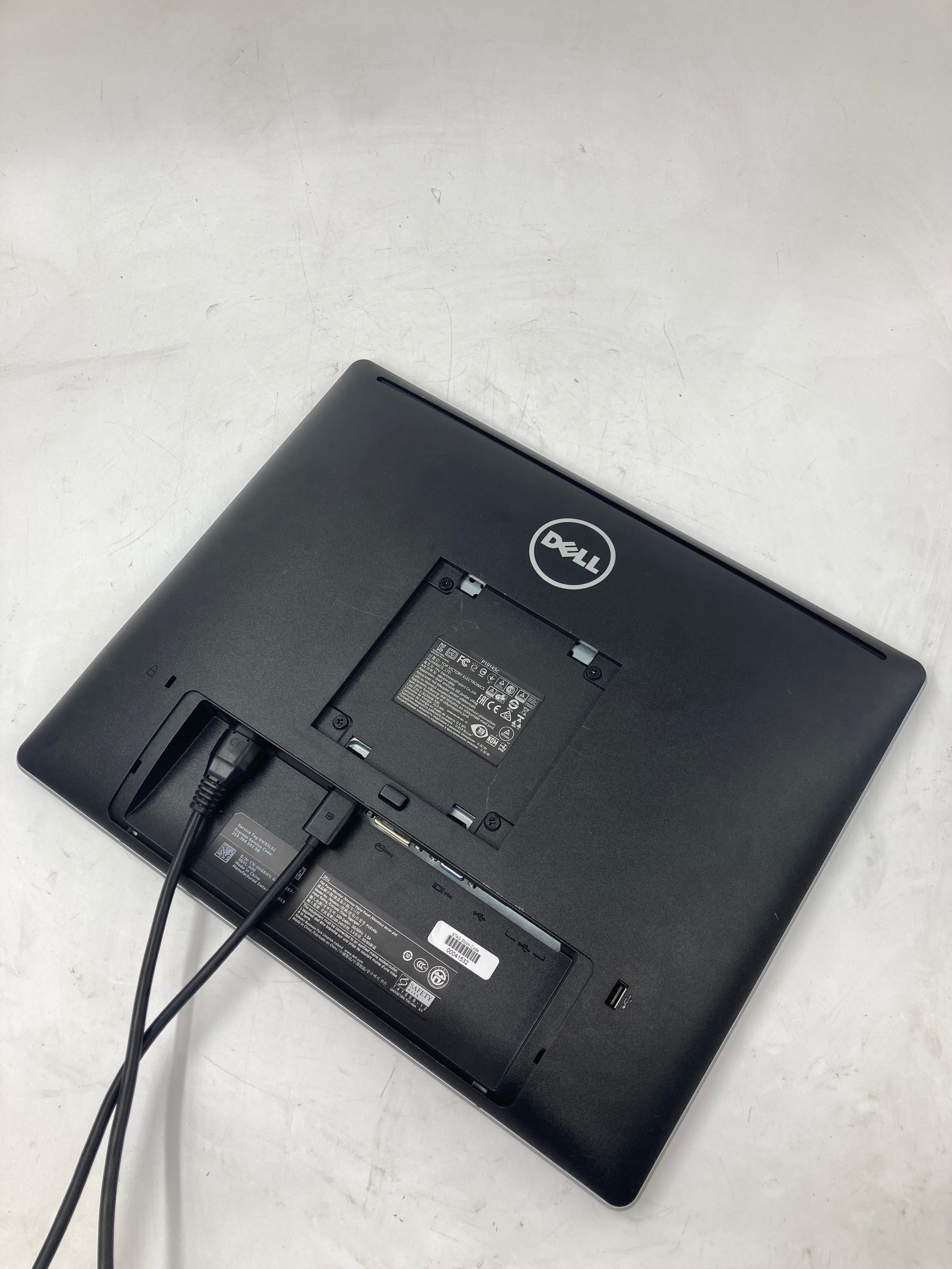 Dell P1914Sc 19" Screen LED Monitor DisplayPort VGA USB Lot of 4