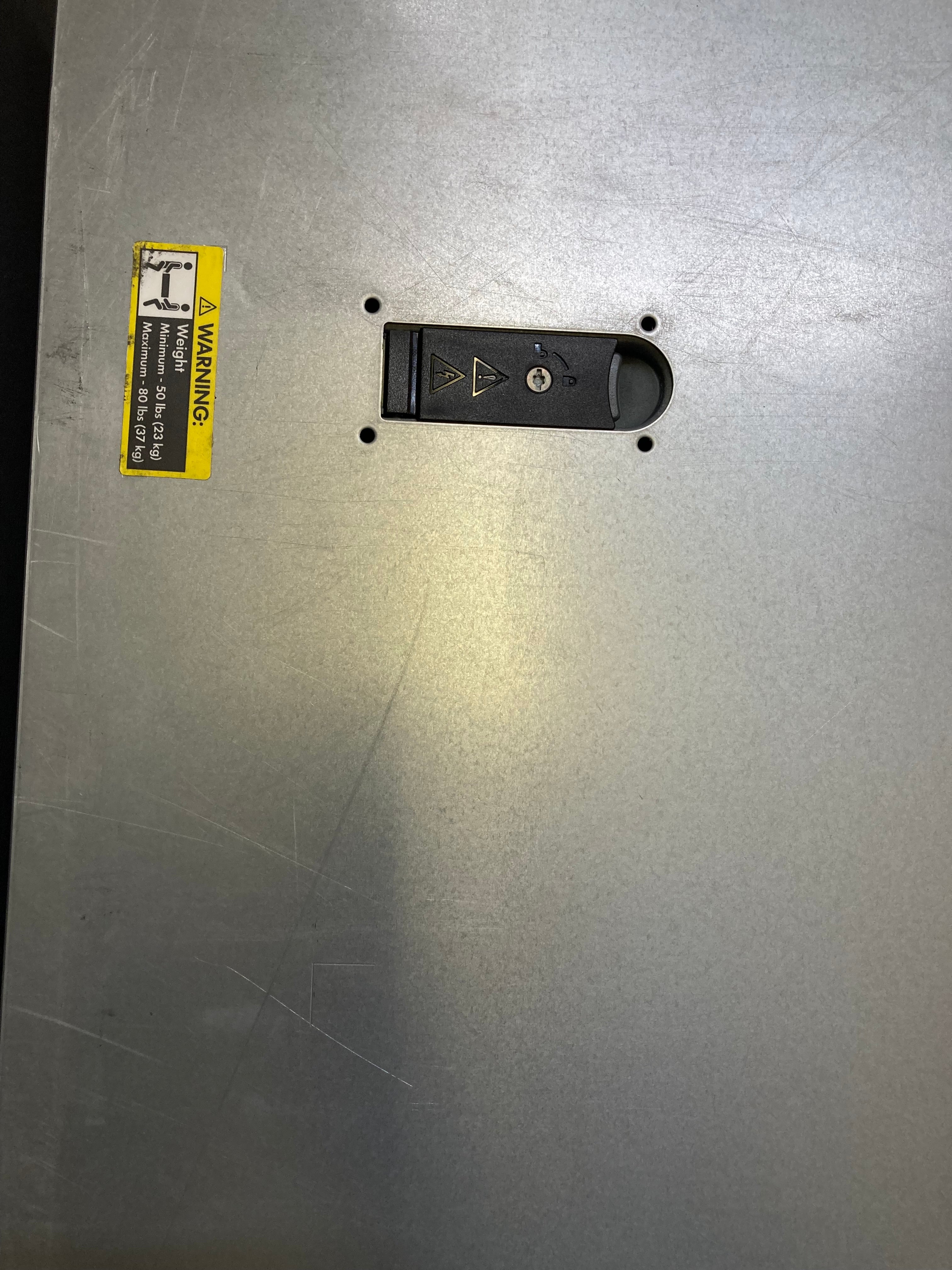 HPE Server ProLiant DL380 G9 2x Xeon E5-2667 V4 4GB RAM 8x 2.5" Bay No HDD