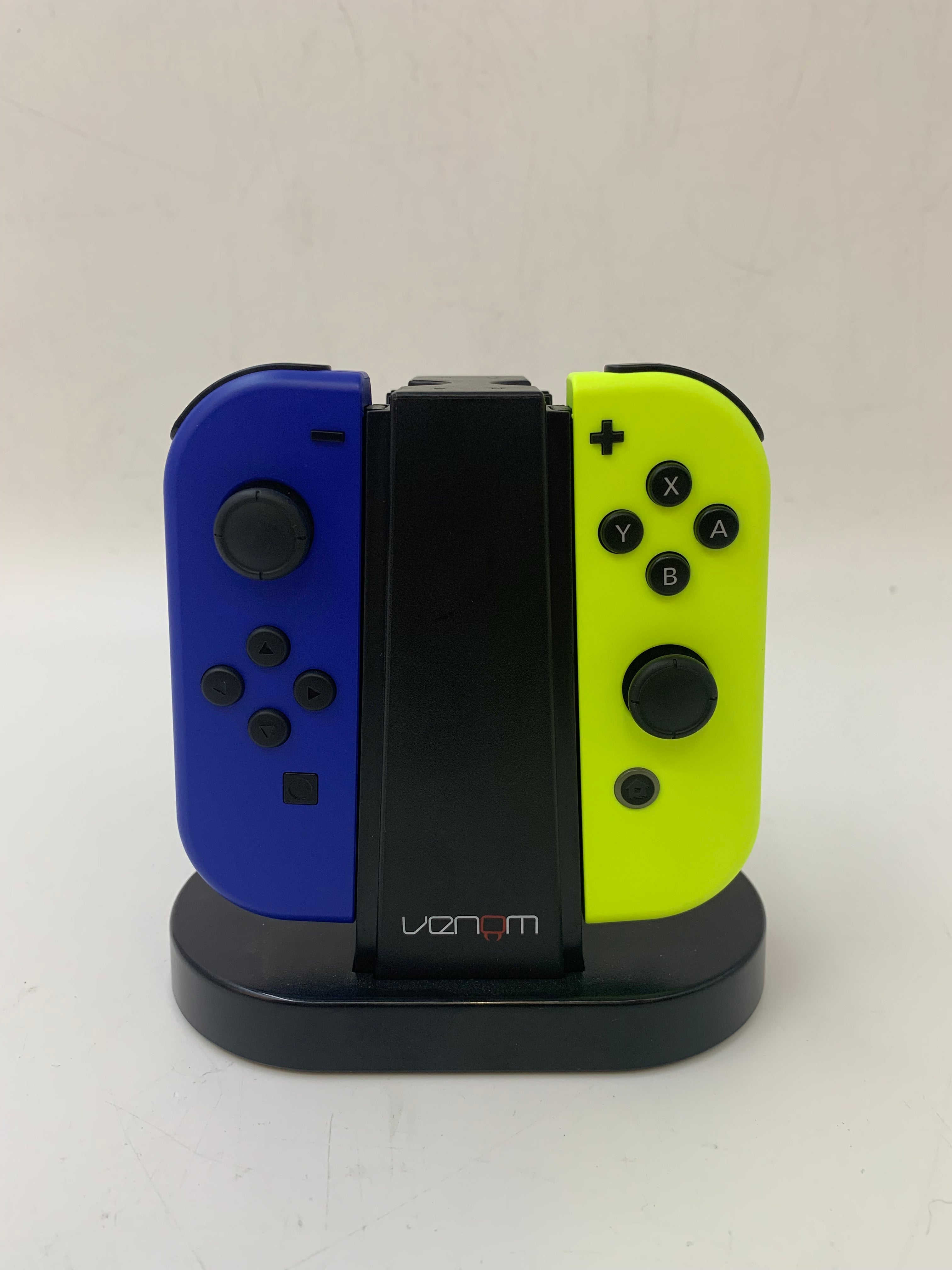 Venom Switch Joy-Con Quad Charging Station with 2 Nintendo Switch Controllers
