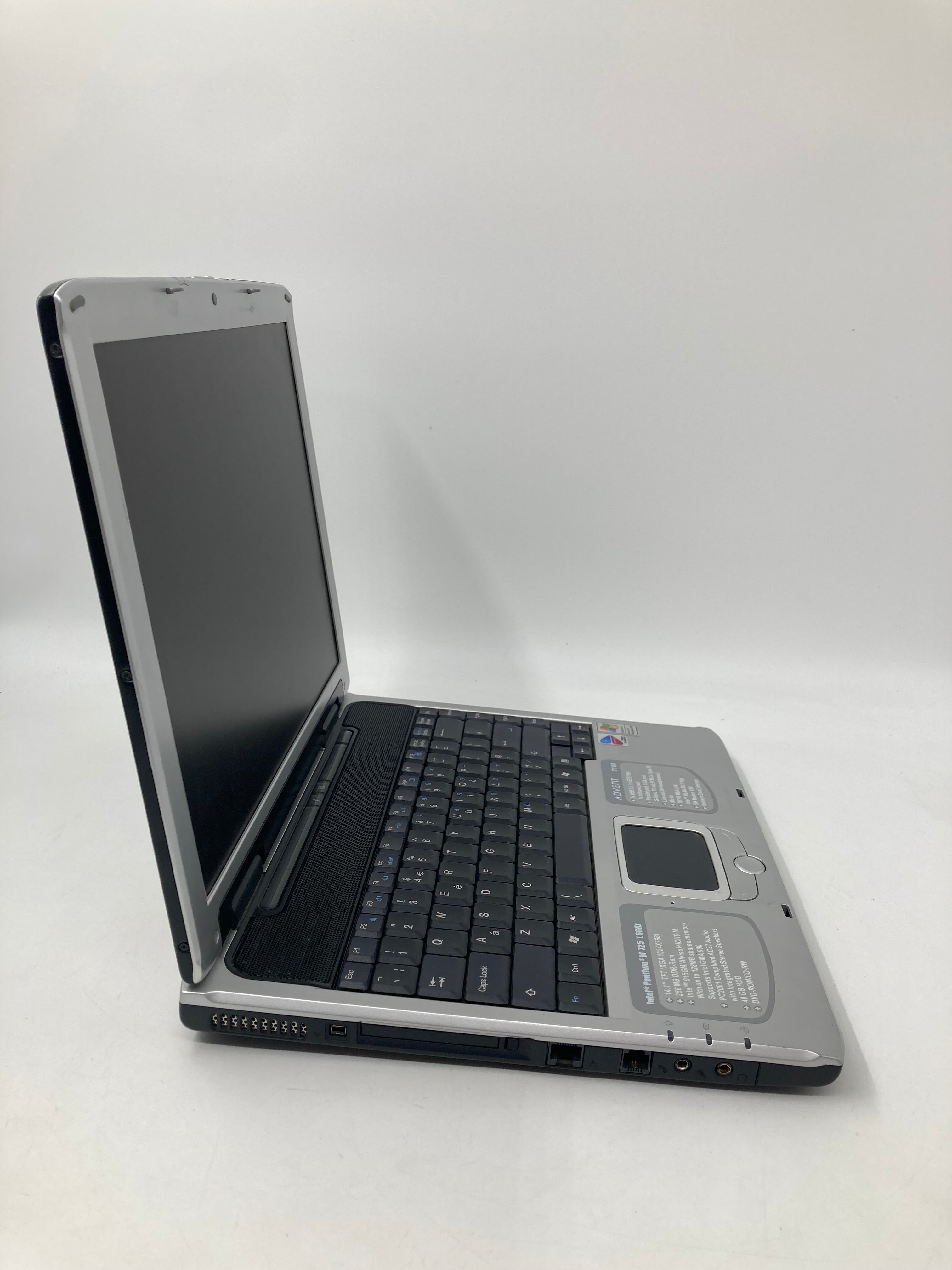 Advent 7100 15.6" Screen Pentium M725 No RAM No SSD No OS