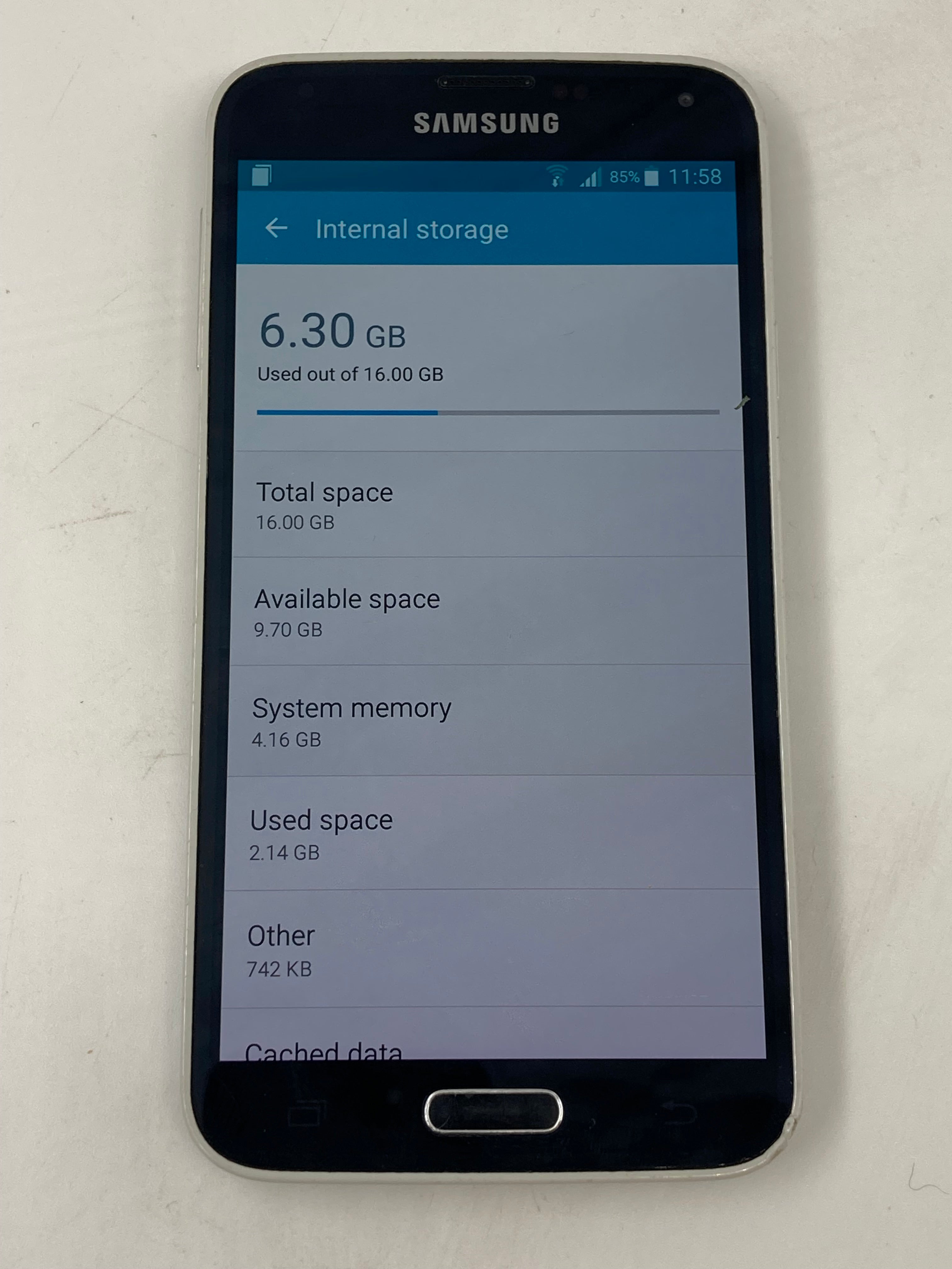 Batch of 4 Samsung Mobile Phone's - Mixed Models *See Description*