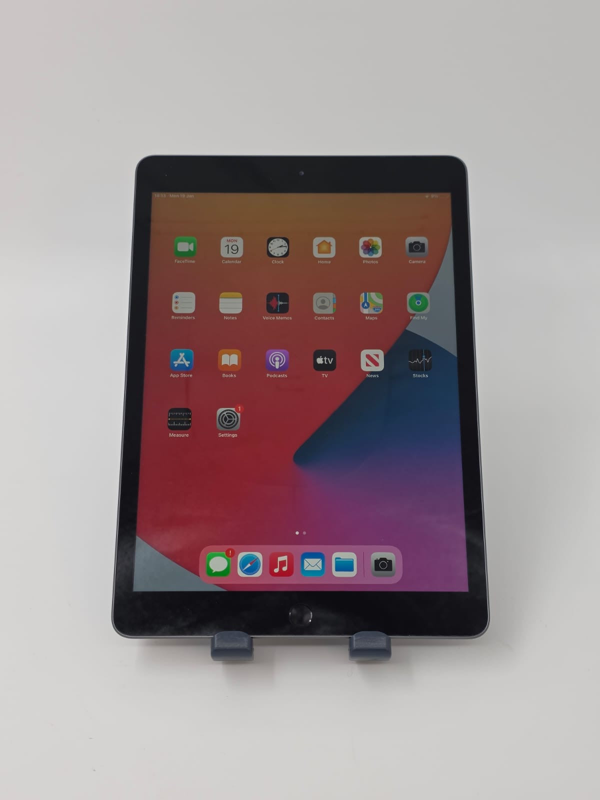 Refurbished Apple iPad 8th Gen 32GB WIFI Front View - best ipads for kids