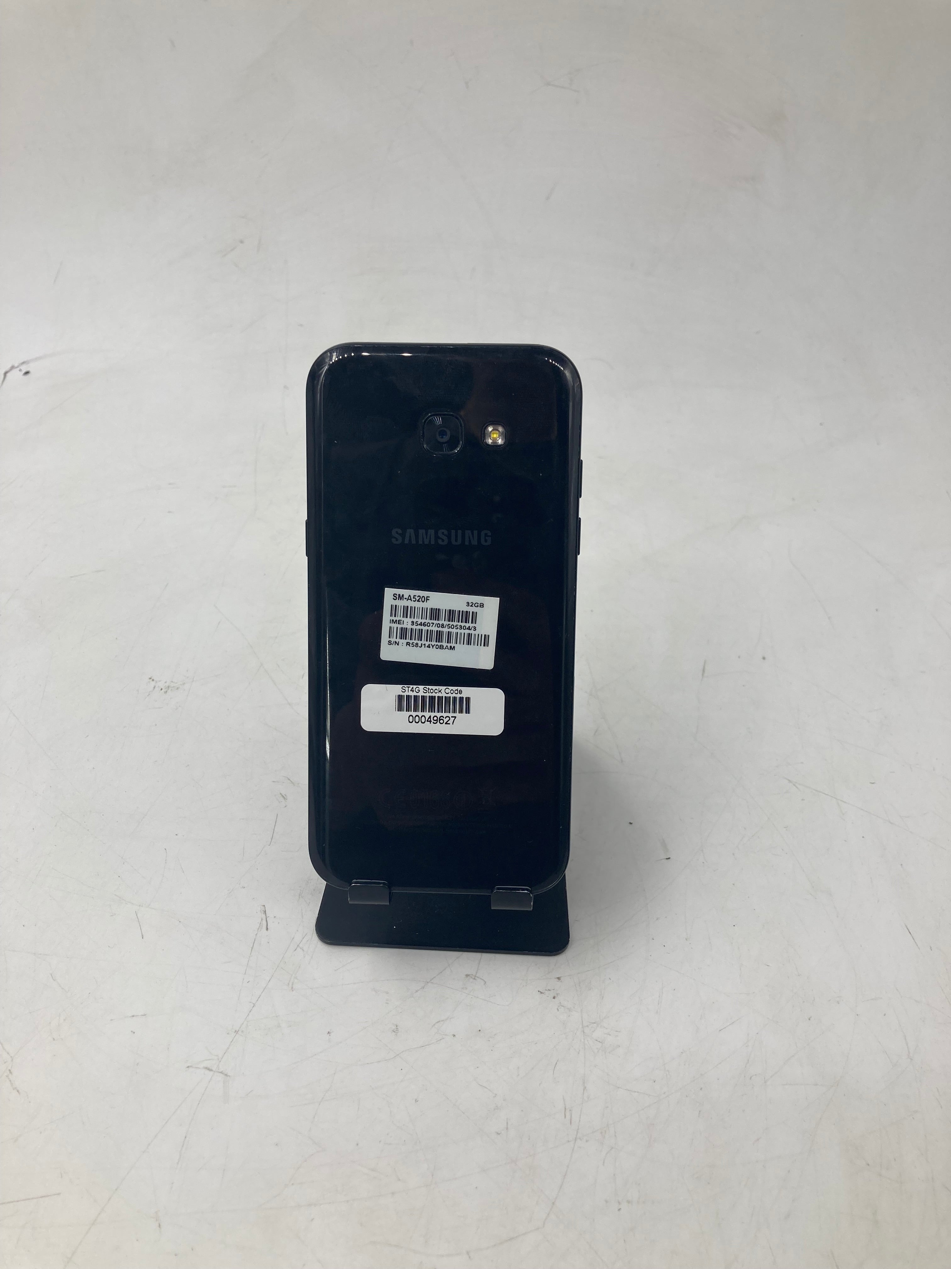 Samsung Galaxy A5 A40 32GB 64GB Silver Black Lot of 6 *Spares*