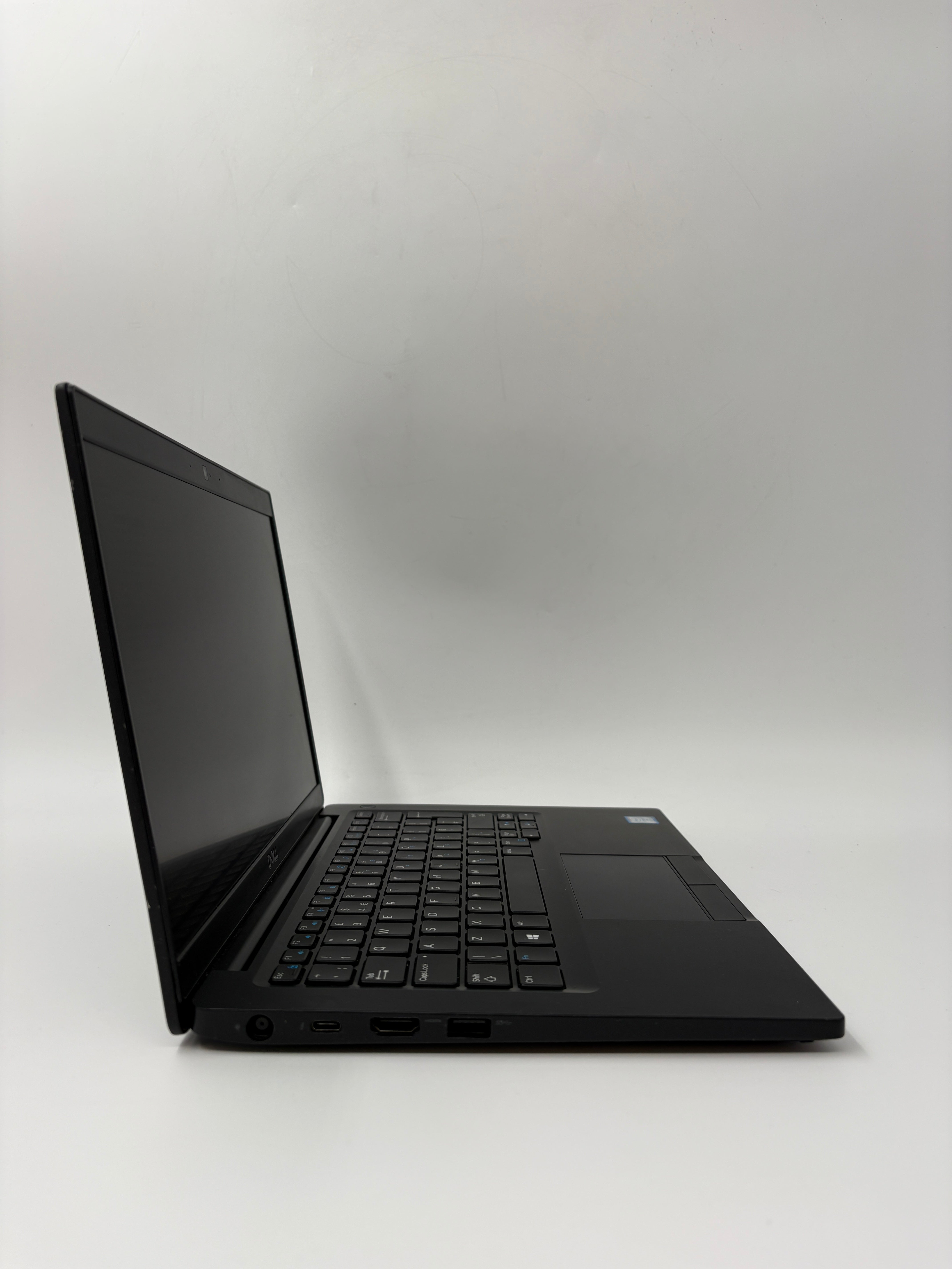 Dell Latitude 7390 13.3" Screen i7 8th Gen 8GB RAM NO SSD NO OS