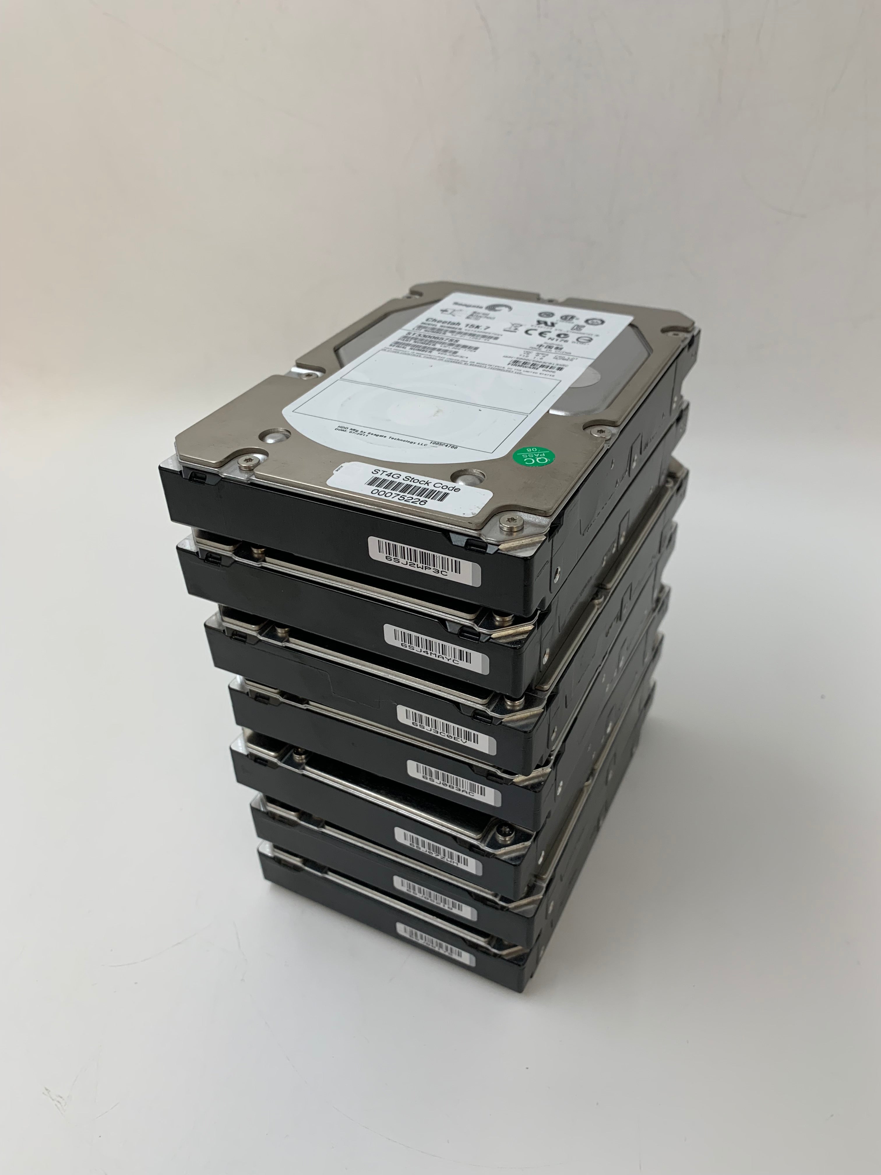 Mixed Brands HDDs | 300GB | SAS | 3.5 inch | 6Gbps | 15K RPM | Lot of 7